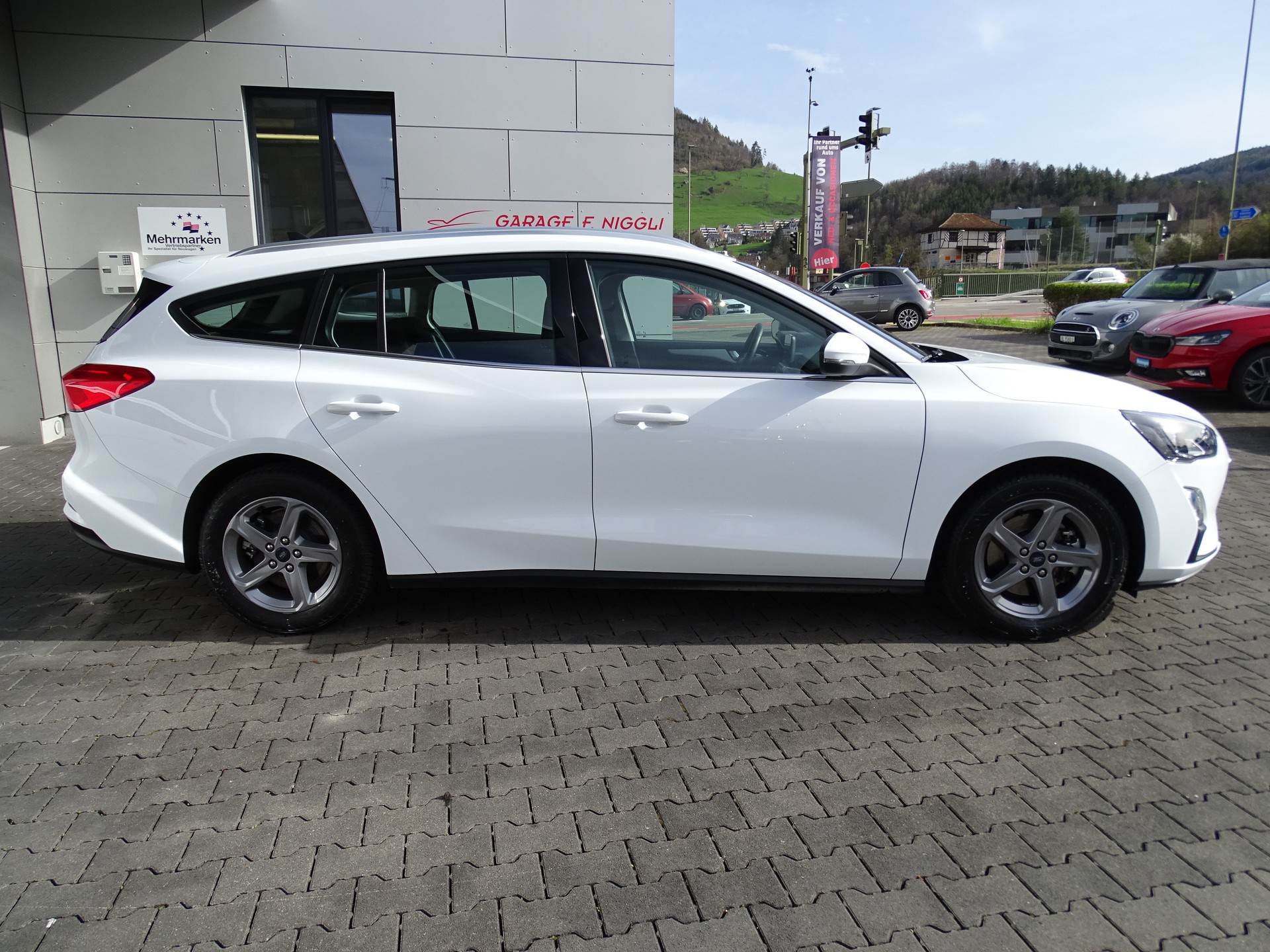 FORD Focus 1.5 SCTi Titanium Automatic-image-5