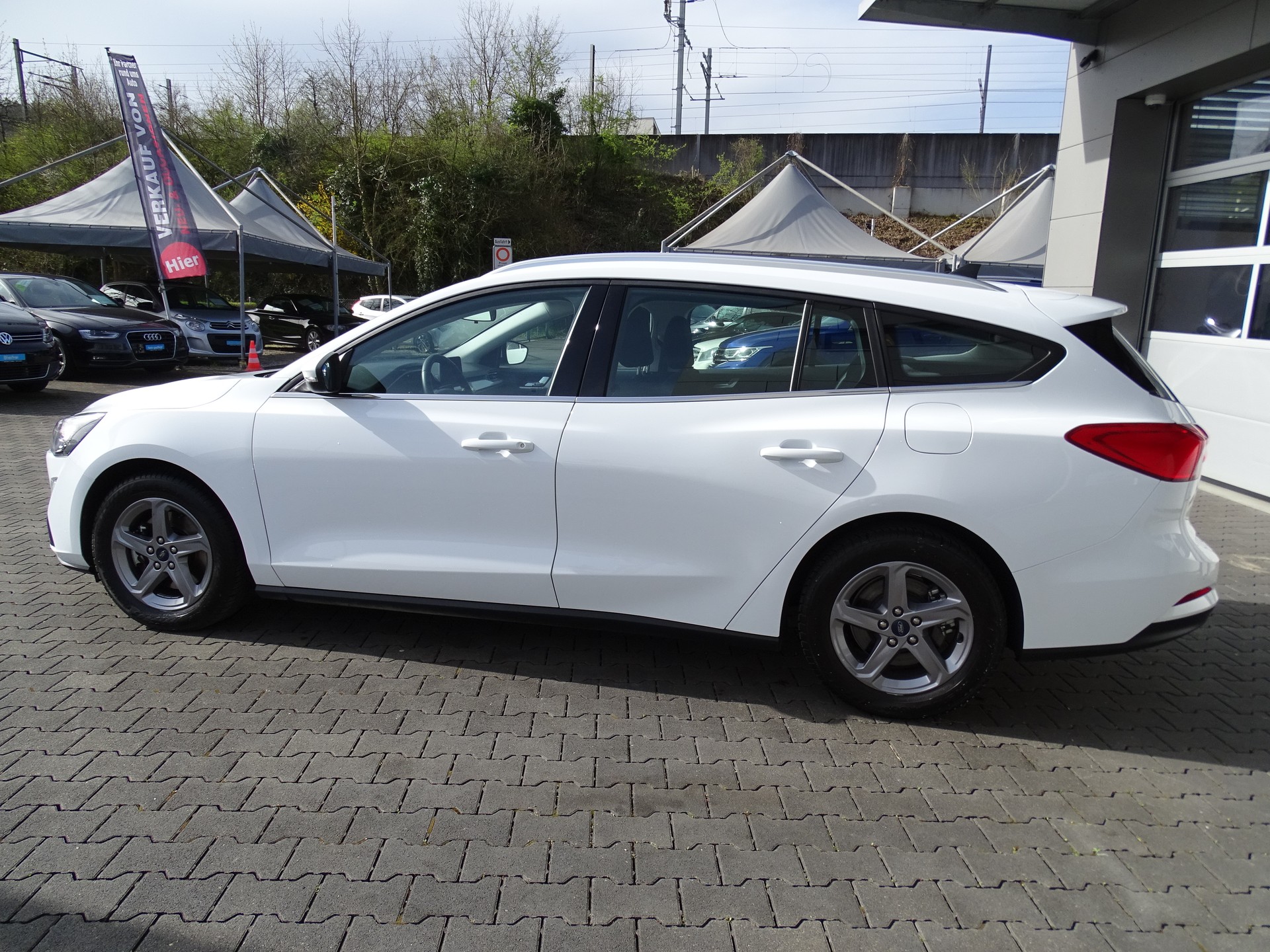 FORD Focus 1.5 SCTi Titanium Automatic-image-17