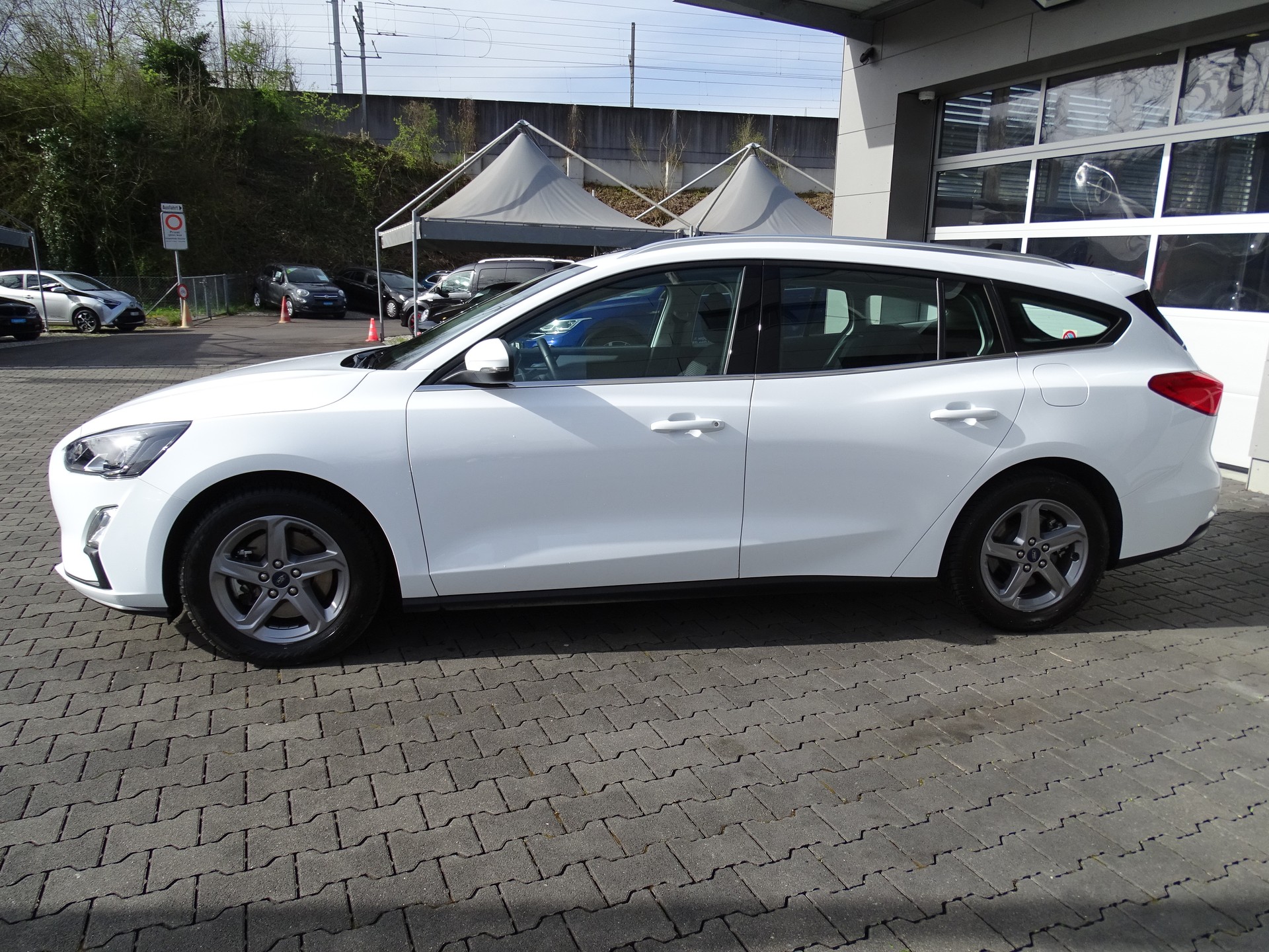 FORD Focus 1.5 SCTi Titanium Automatic-image-19