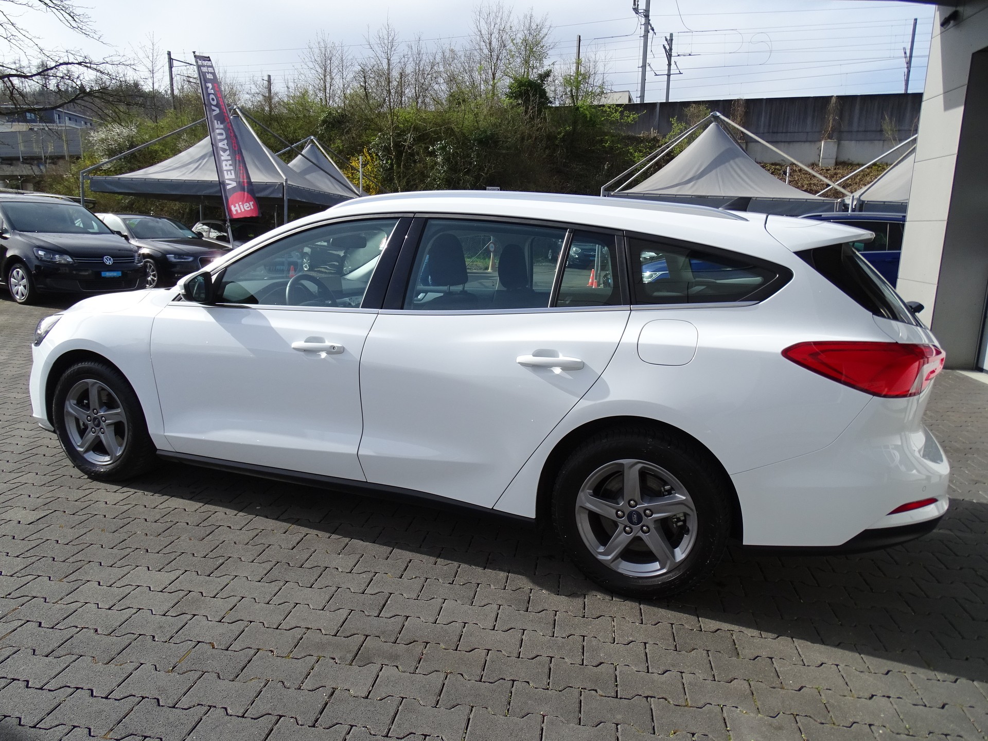 FORD Focus 1.5 SCTi Titanium Automatic-image-16