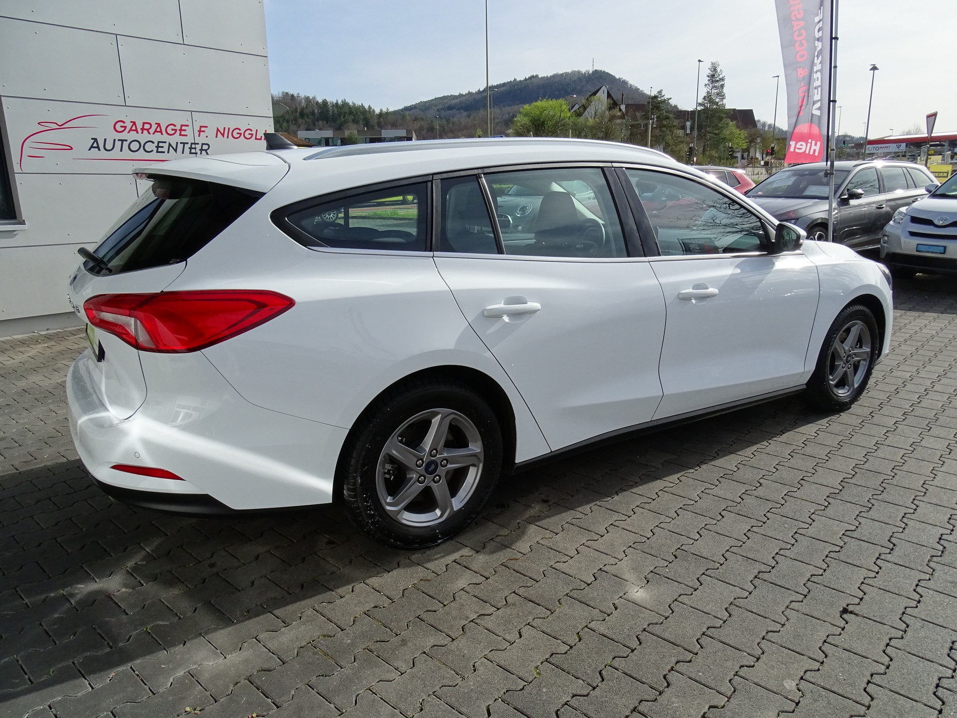 FORD Focus 1.5 SCTi Titanium Automatic-image-8