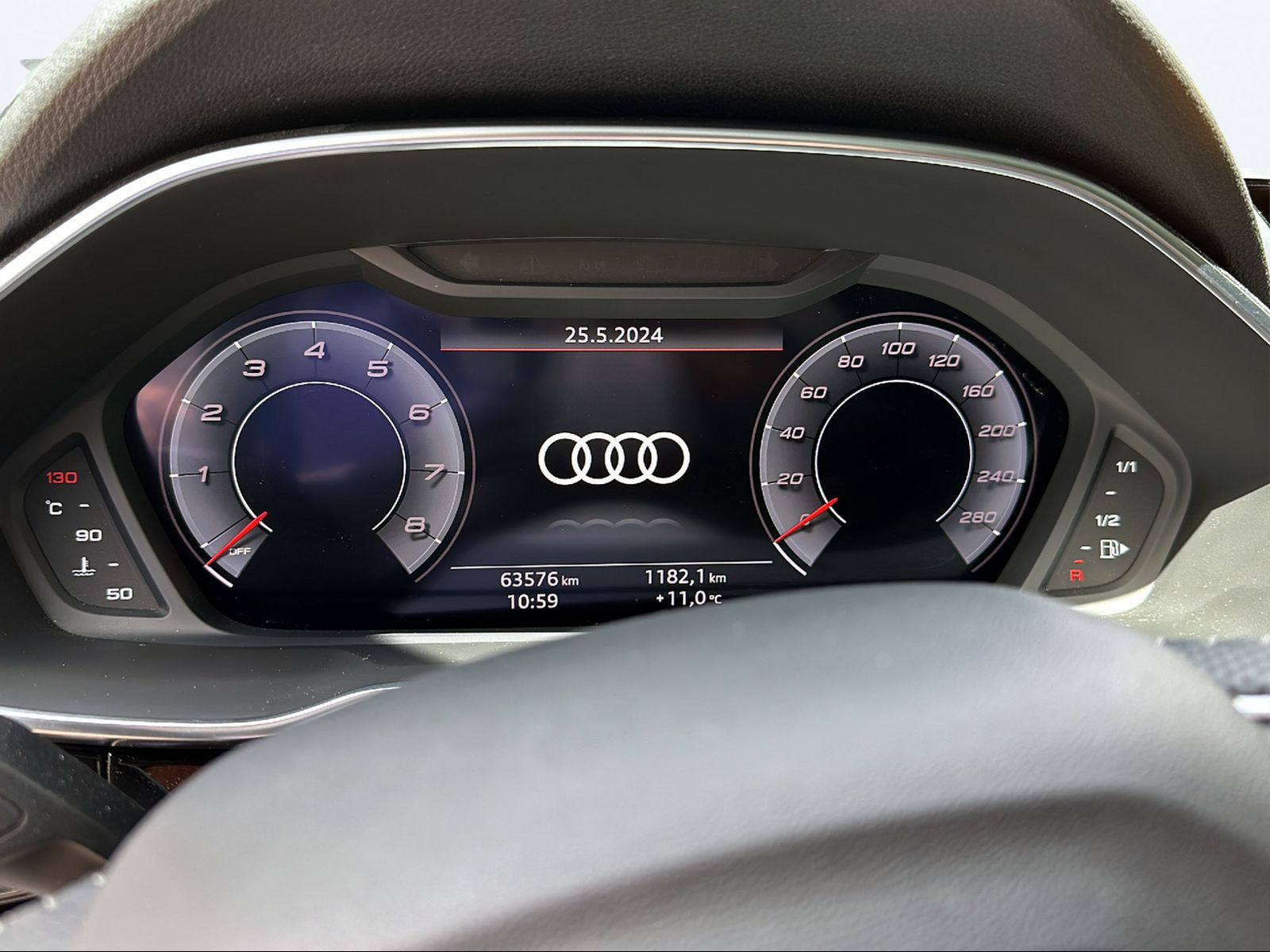 AUDI Q3 35 TFSI S line S-tronic-image-12