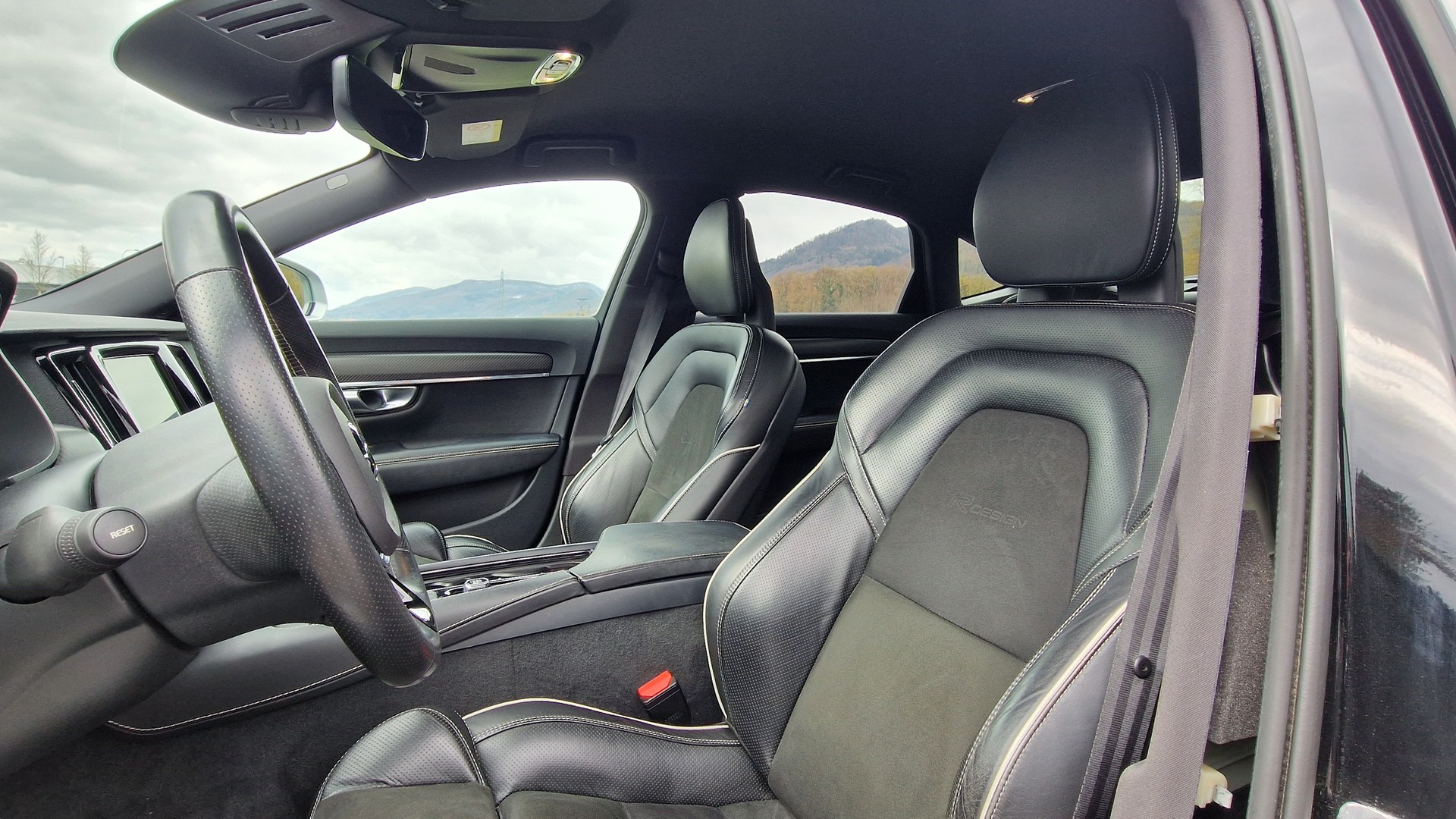 VOLVO S90 D4 R-Design Geartronic-image-6