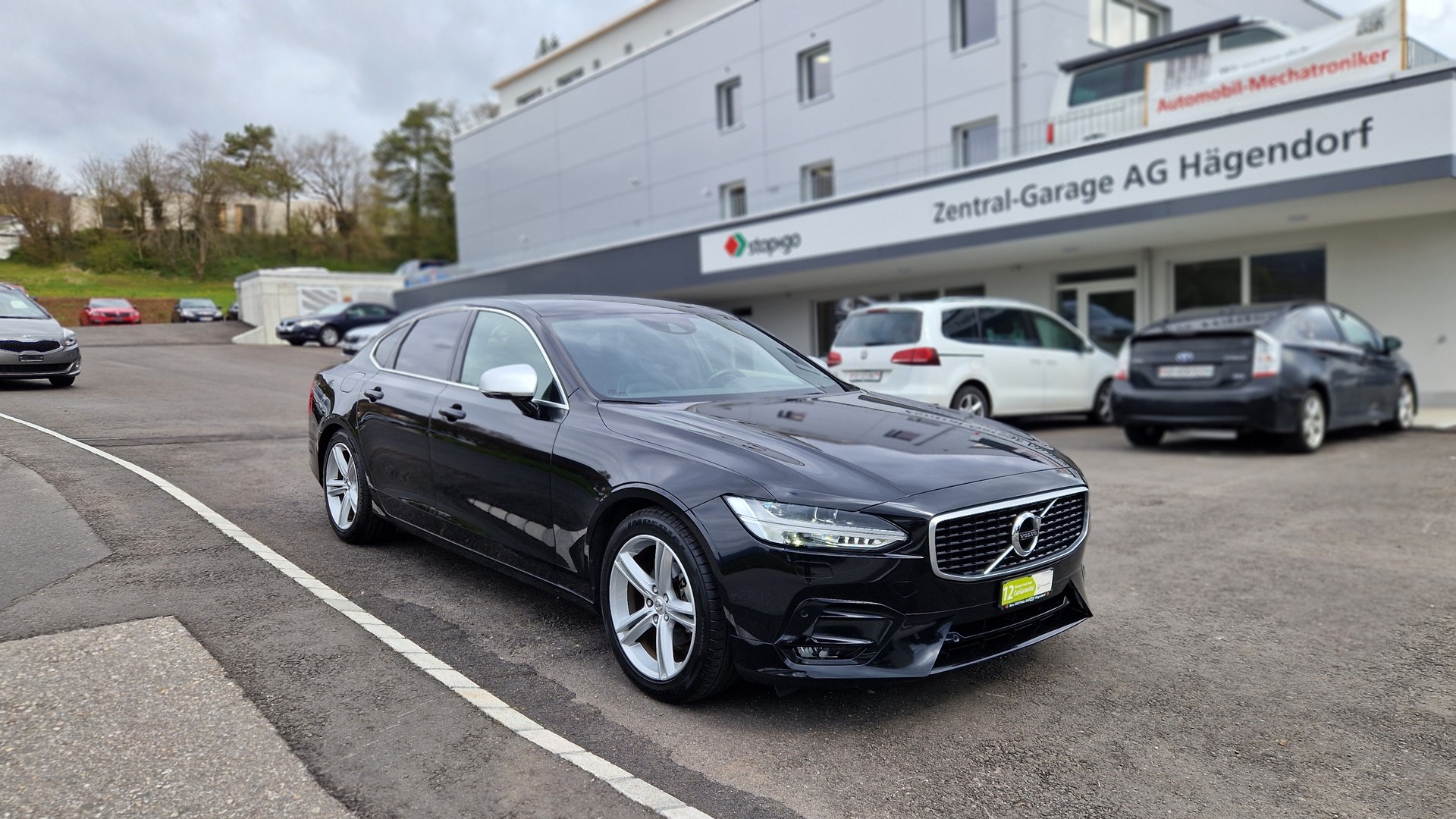 VOLVO S90 D4 R-Design Geartronic-image-0