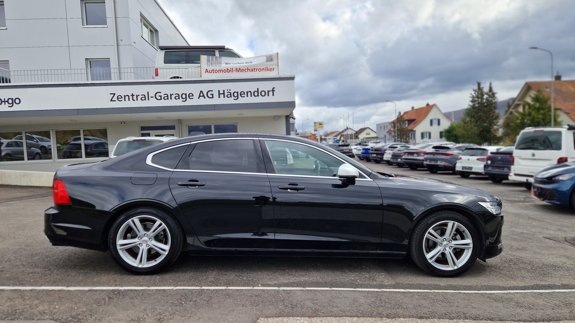 VOLVO S90 D4 R-Design Geartronic-image-4