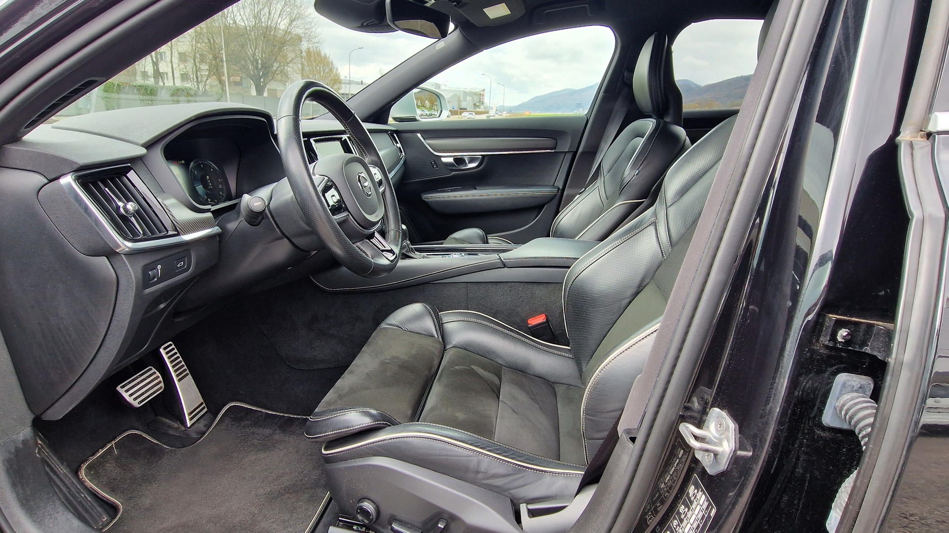 VOLVO S90 D4 R-Design Geartronic-image-5