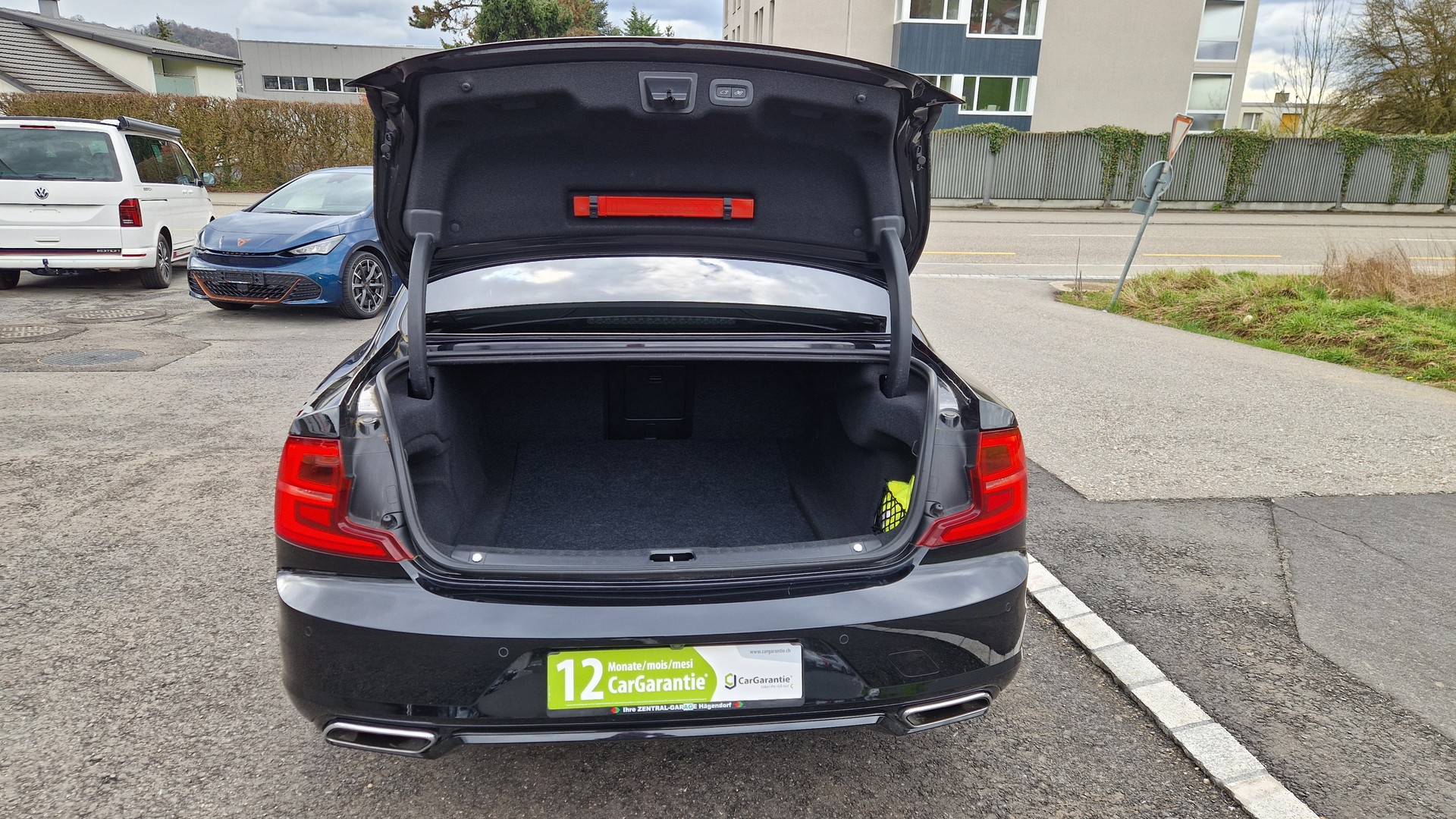 VOLVO S90 D4 R-Design Geartronic-image-15