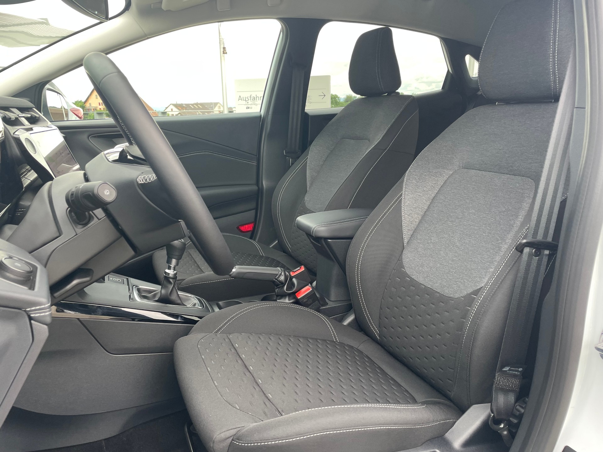 FORD Puma 1.0 MHEV Titanium-image-9