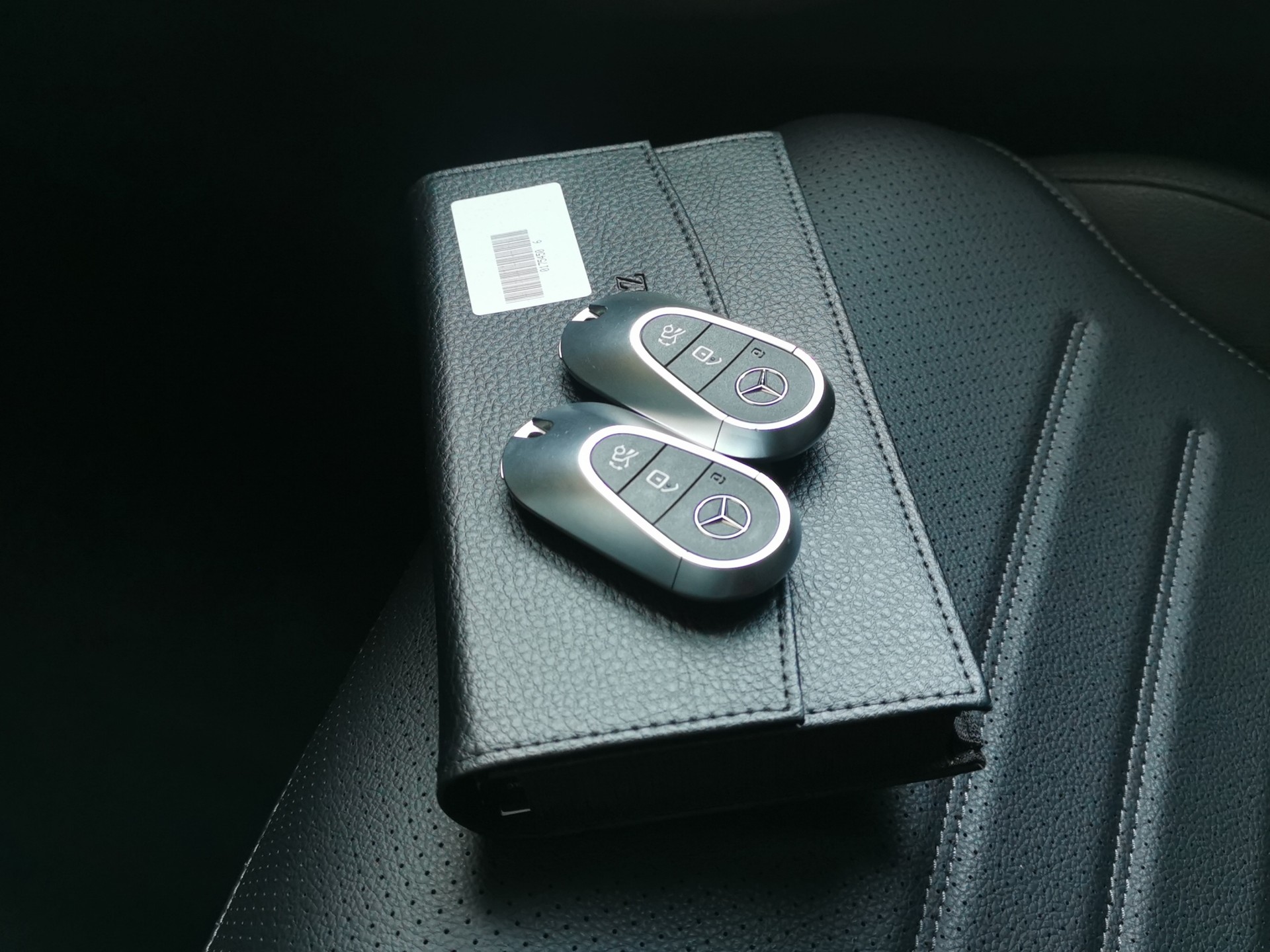 MERCEDES-BENZ GLC 300 d 4Matic AMG Line 9G-Tronic-image-21