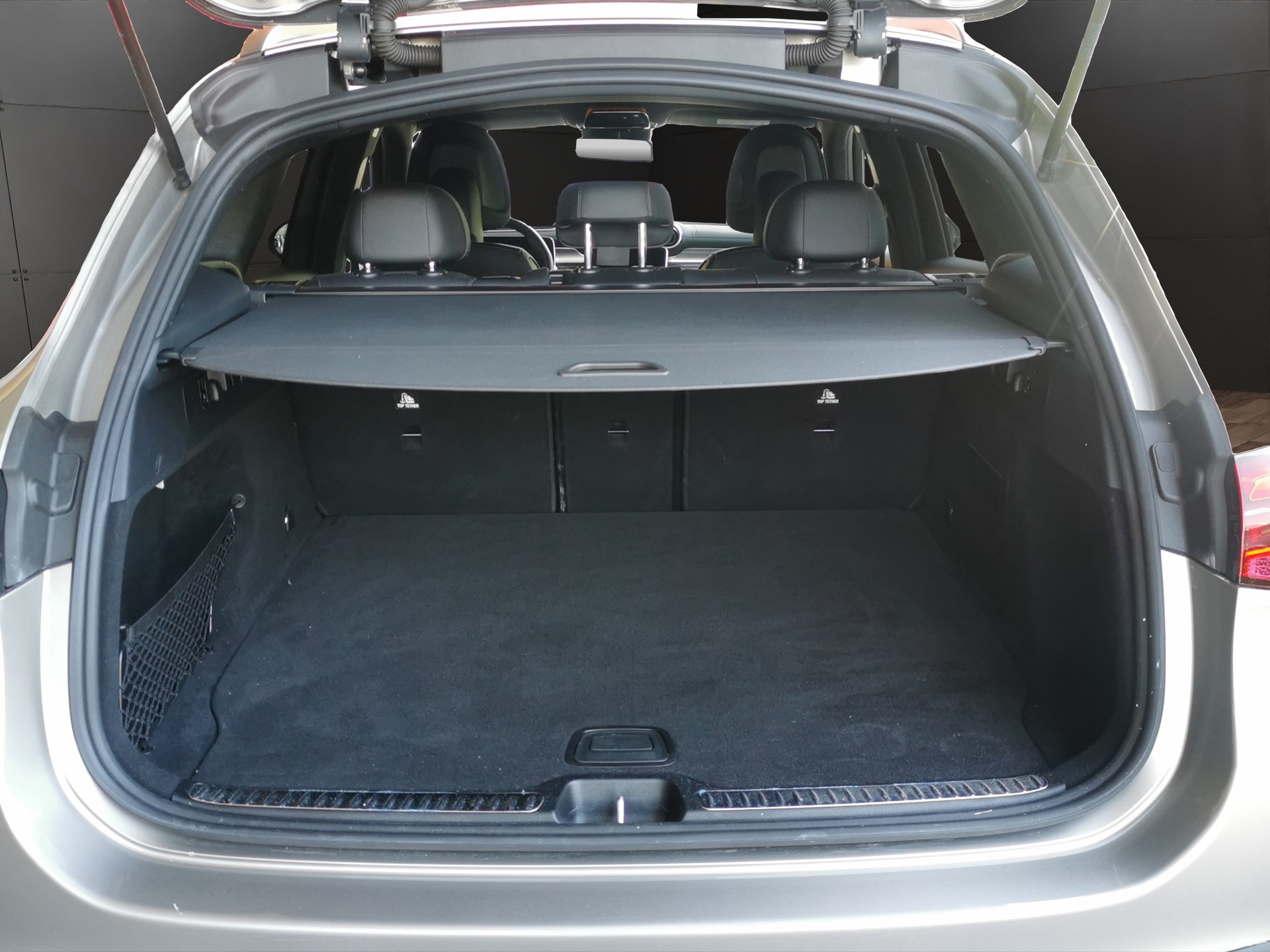 MERCEDES-BENZ GLC 300 d 4Matic AMG Line 9G-Tronic-image-8