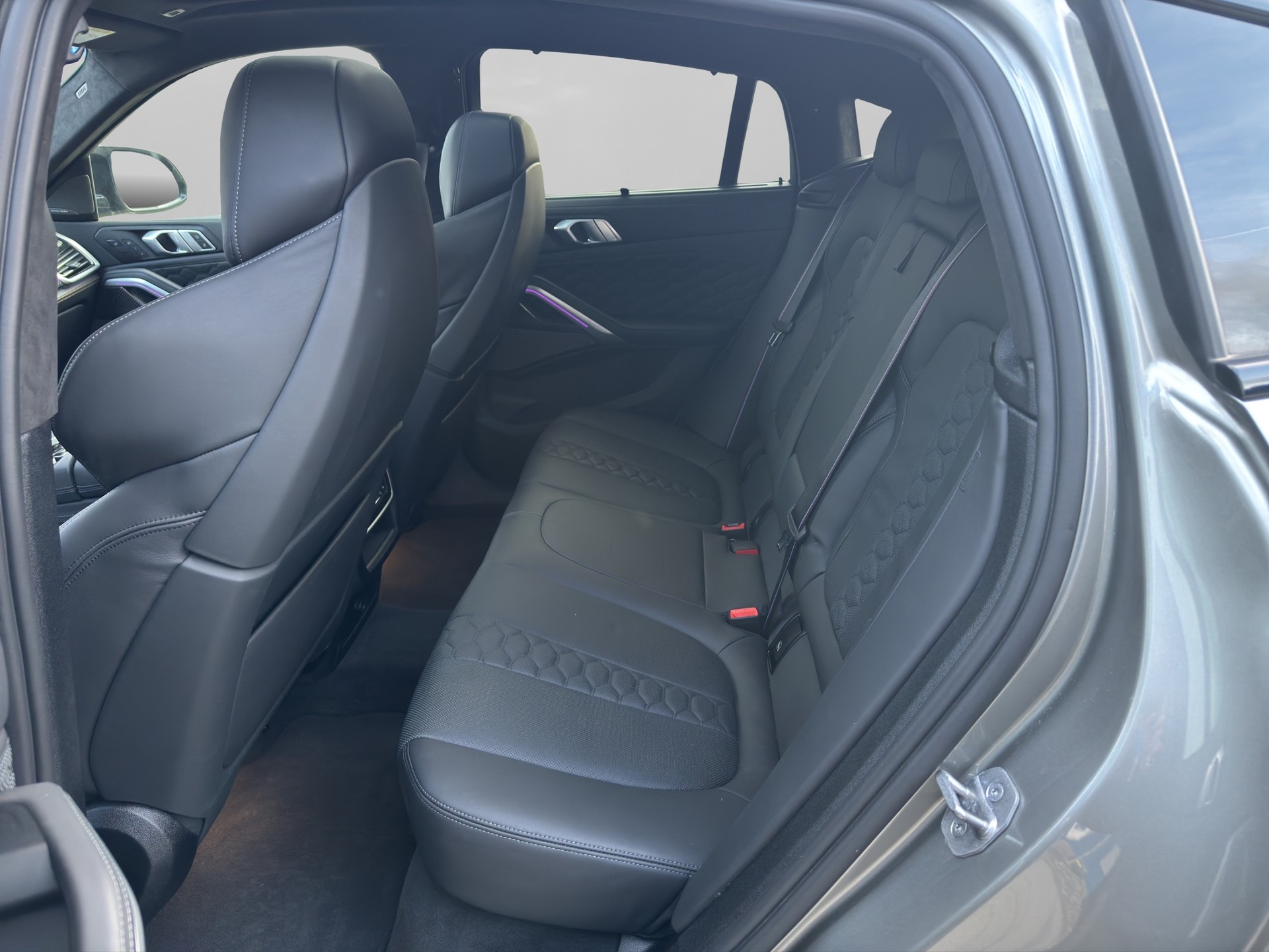 BMW X6M Steptronic M Competition-image-15