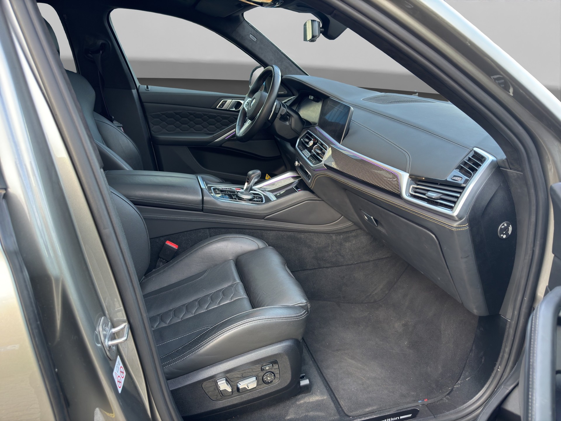 BMW X6M Steptronic M Competition-image-12