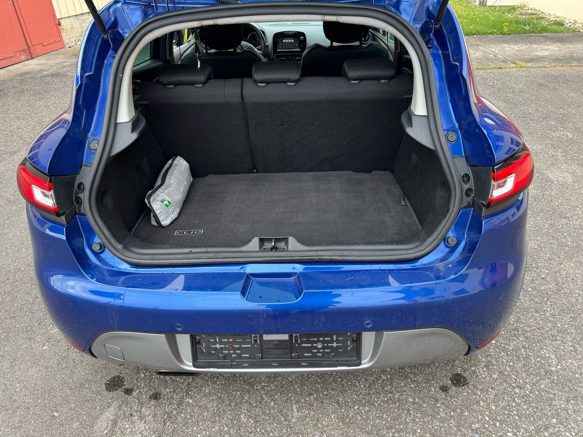 RENAULT Clio 1.2 16V T Limited EDC-image-8