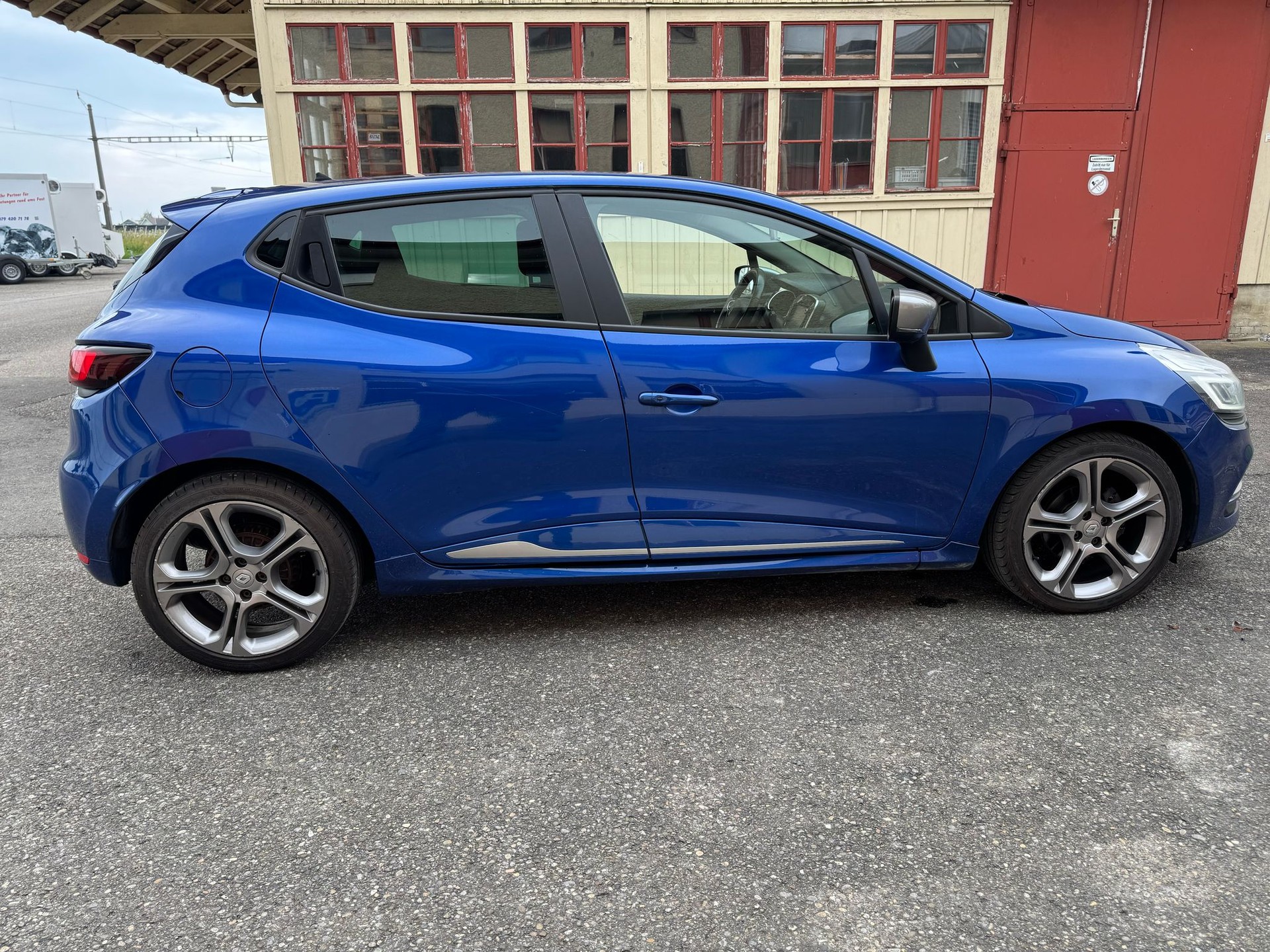 RENAULT Clio 1.2 16V T Limited EDC-image-3