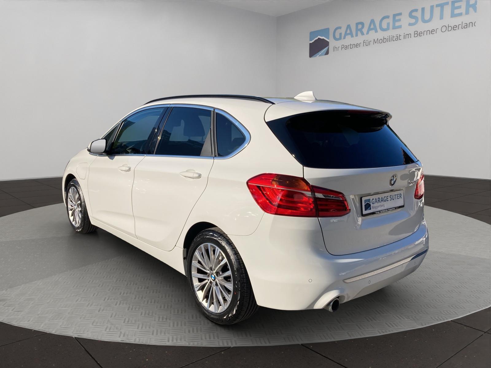 BMW 225xe Active Tourer-image-2