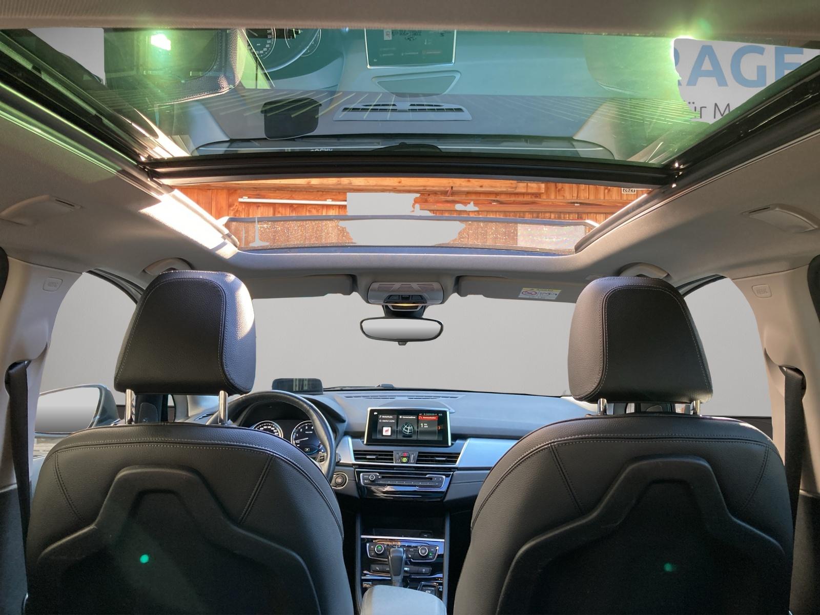 BMW 225xe Active Tourer-image-7