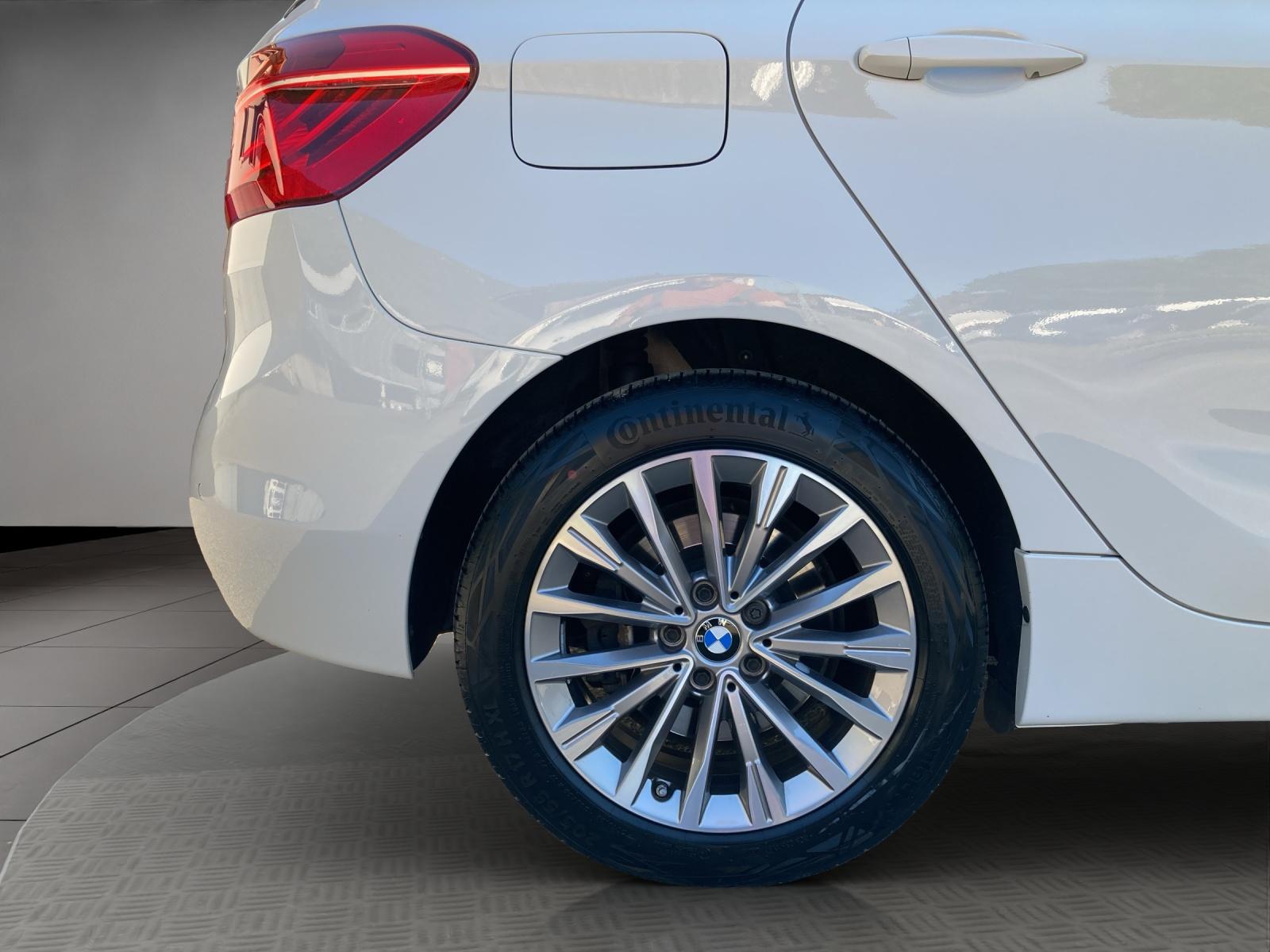 BMW 225xe Active Tourer-image-20