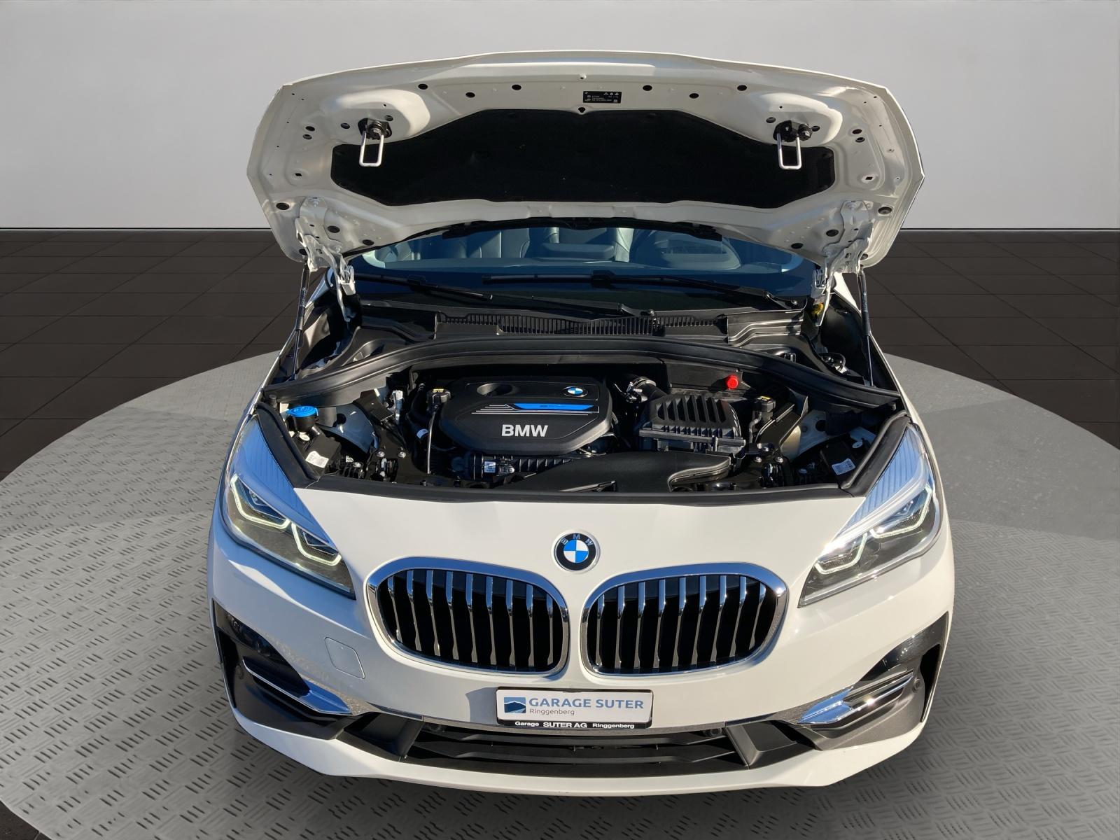 BMW 225xe Active Tourer-image-17