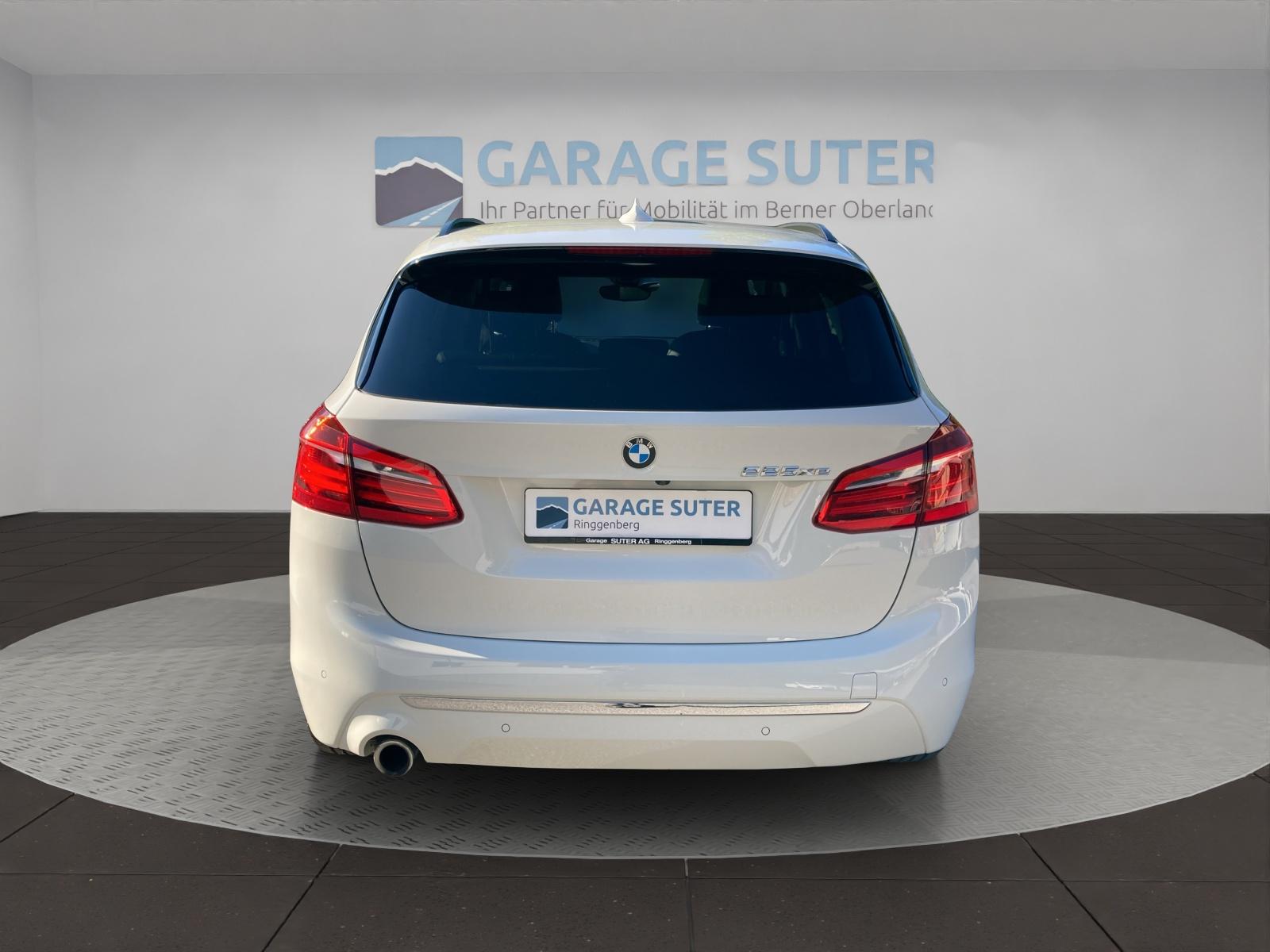BMW 225xe Active Tourer-image-3