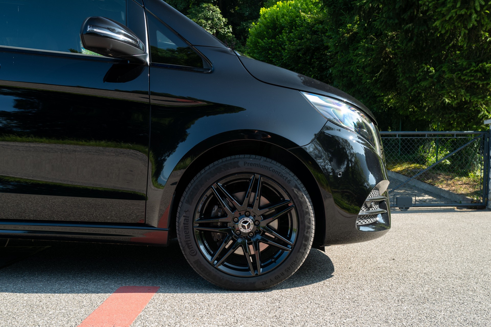 MERCEDES-BENZ V 300 d lang Exclusive 4Matic 9G-Tronic-image-2