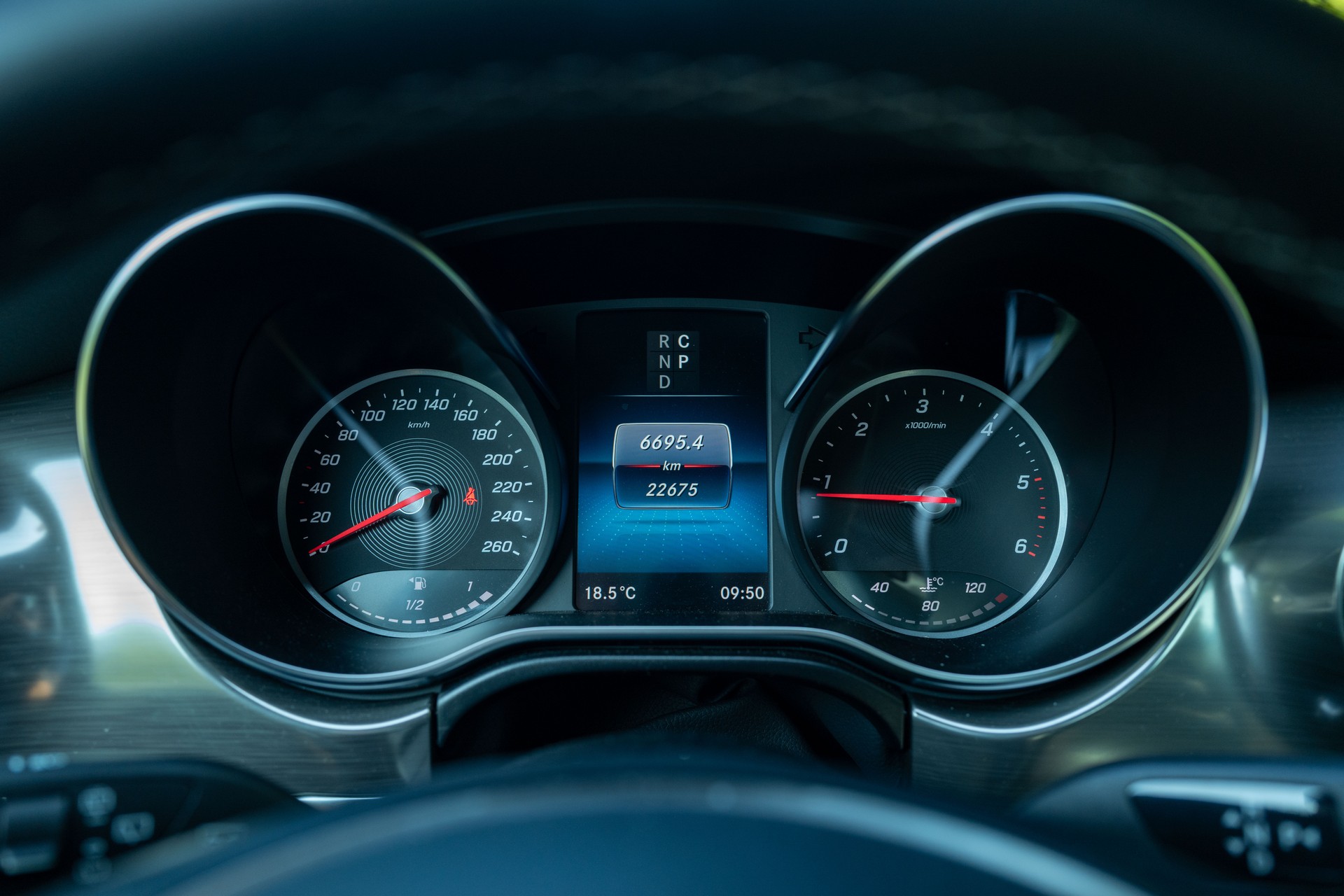 MERCEDES-BENZ V 300 d lang Exclusive 4Matic 9G-Tronic-image-15