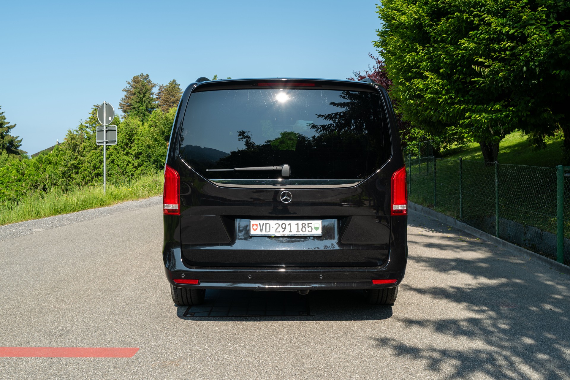 MERCEDES-BENZ V 300 d lang Exclusive 4Matic 9G-Tronic-image-4