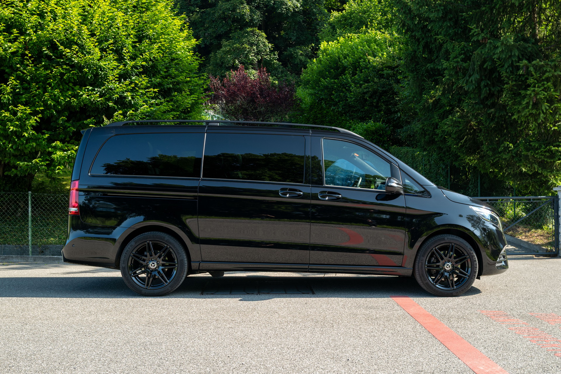 MERCEDES-BENZ V 300 d lang Exclusive 4Matic 9G-Tronic-image-3