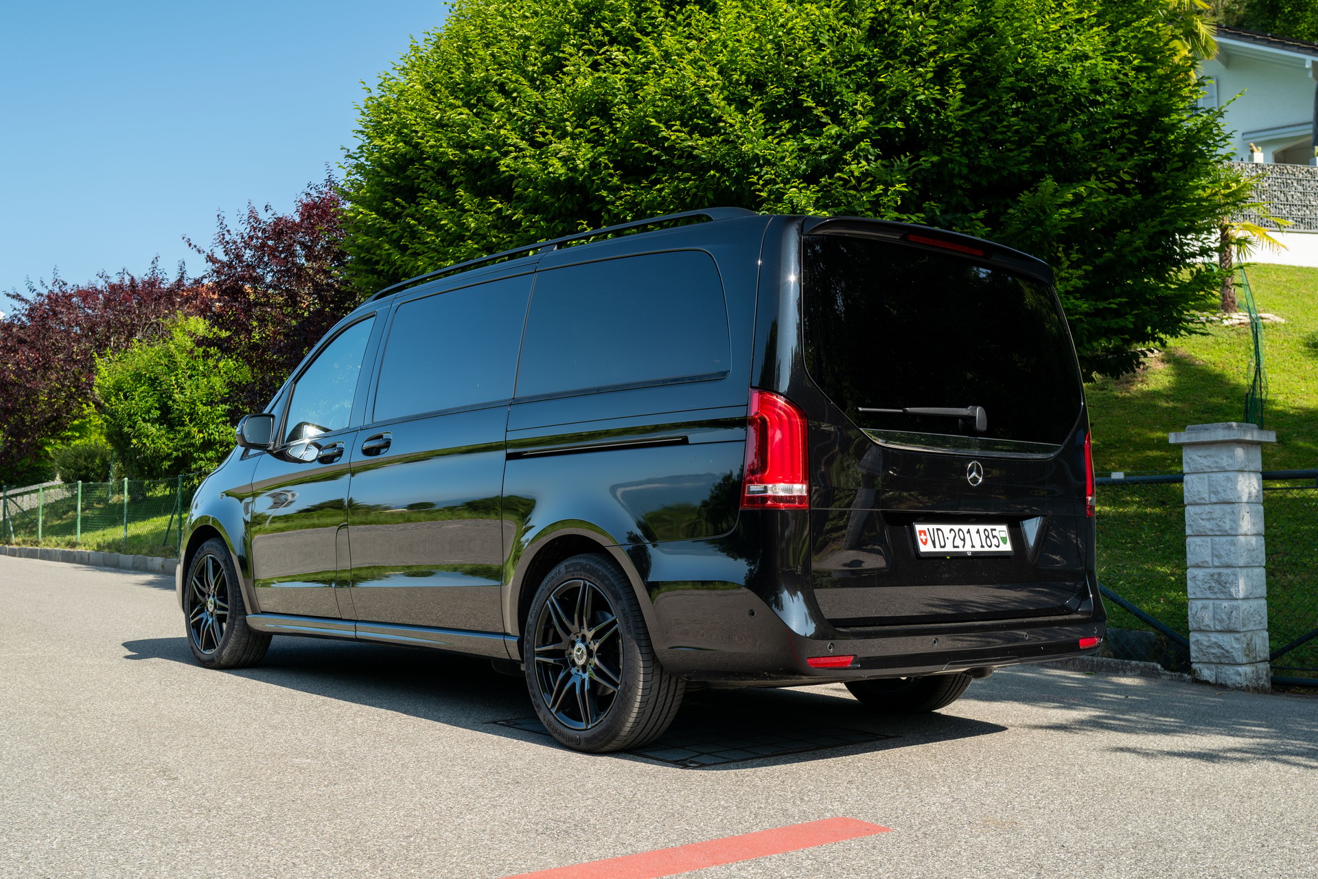 MERCEDES-BENZ V 300 d lang Exclusive 4Matic 9G-Tronic-image-5