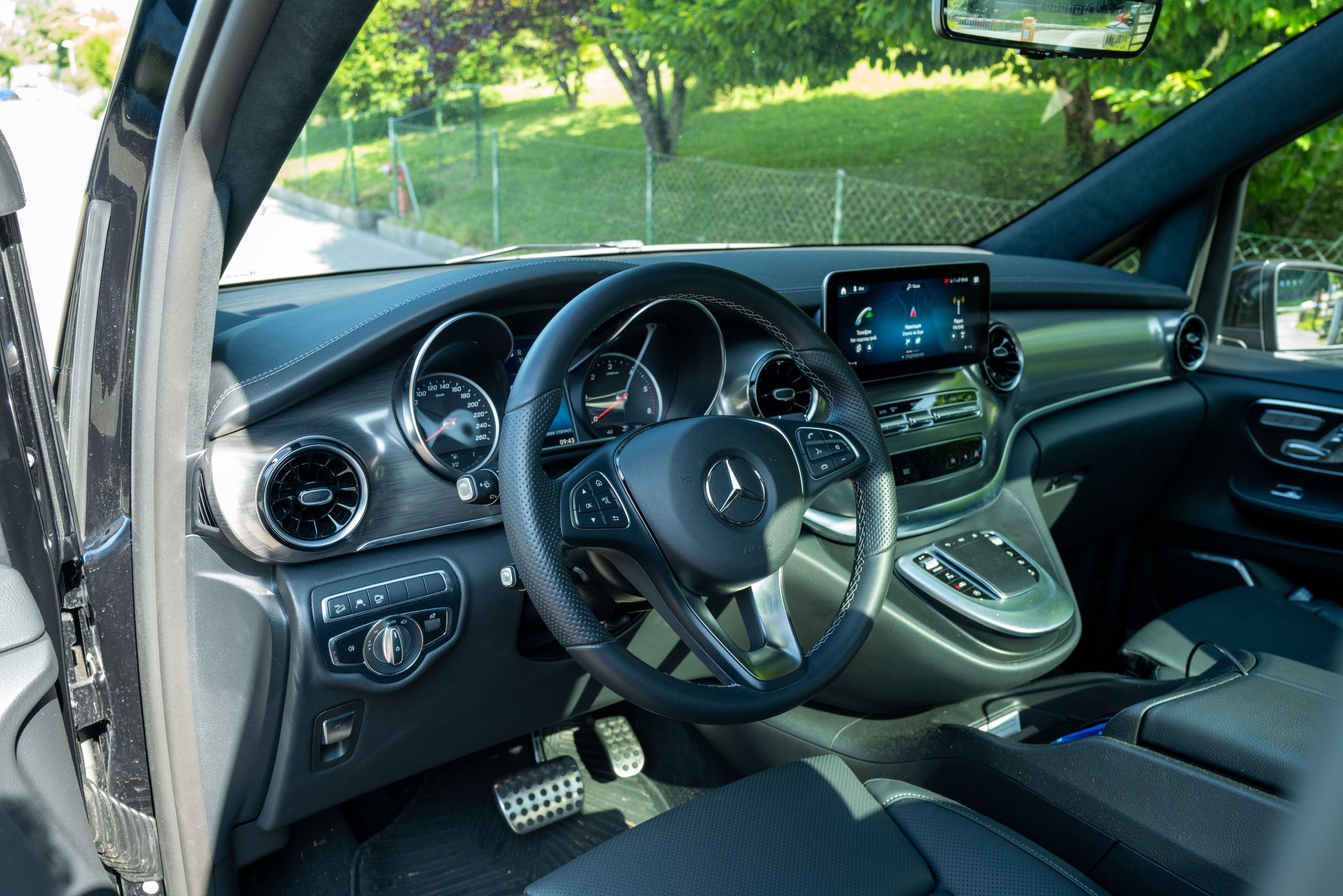 MERCEDES-BENZ V 300 d lang Exclusive 4Matic 9G-Tronic-image-11