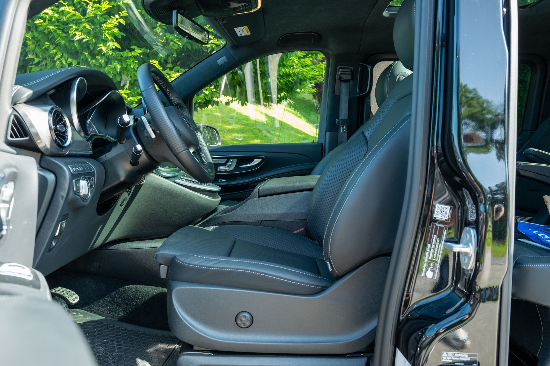 MERCEDES-BENZ V 300 d lang Exclusive 4Matic 9G-Tronic-image-10