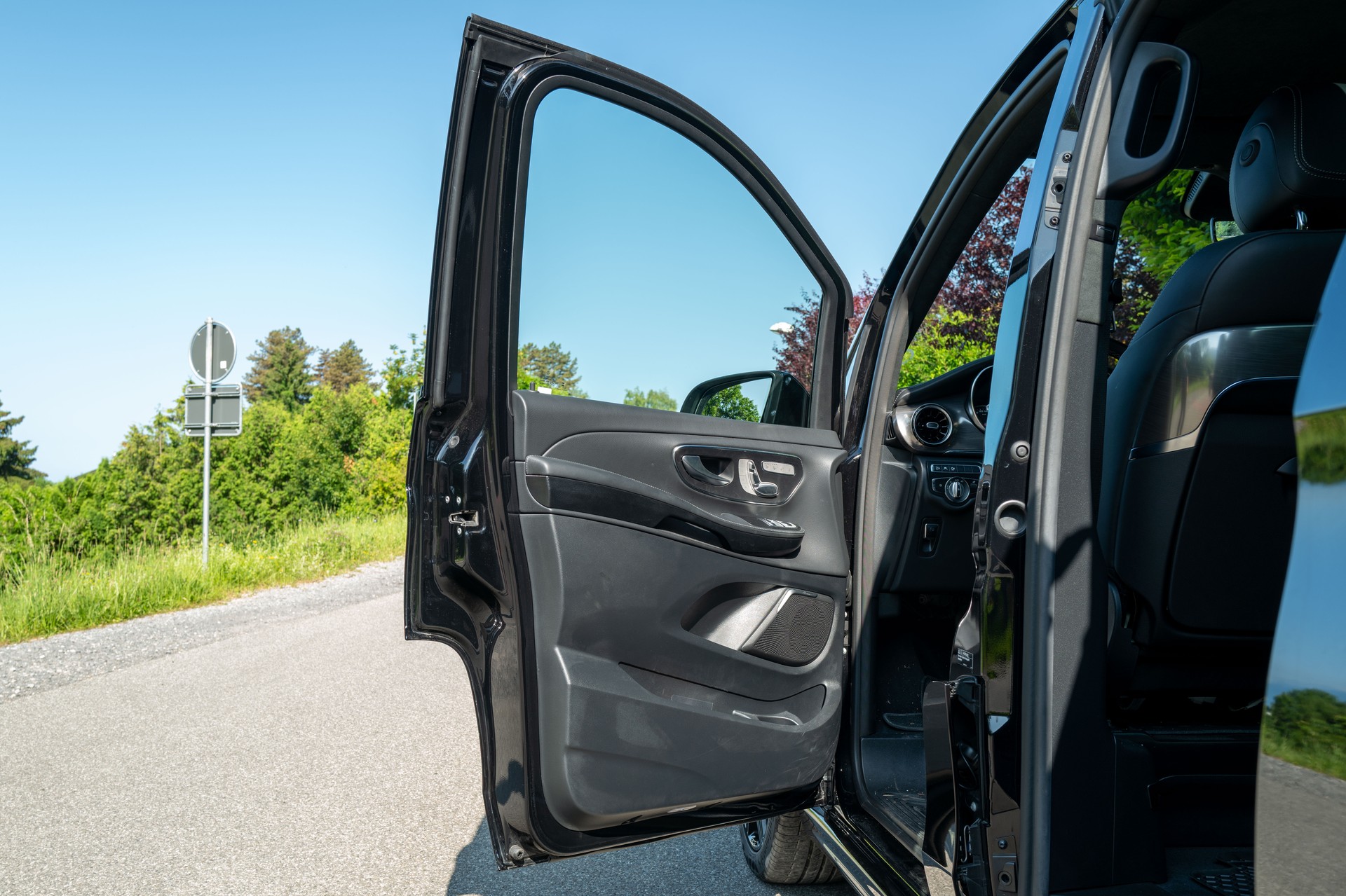 MERCEDES-BENZ V 300 d lang Exclusive 4Matic 9G-Tronic-image-9