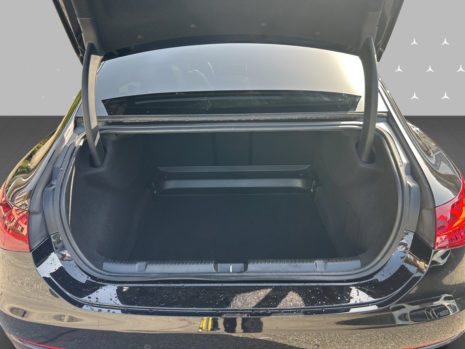 MERCEDES-BENZ EQE 350+-image-7