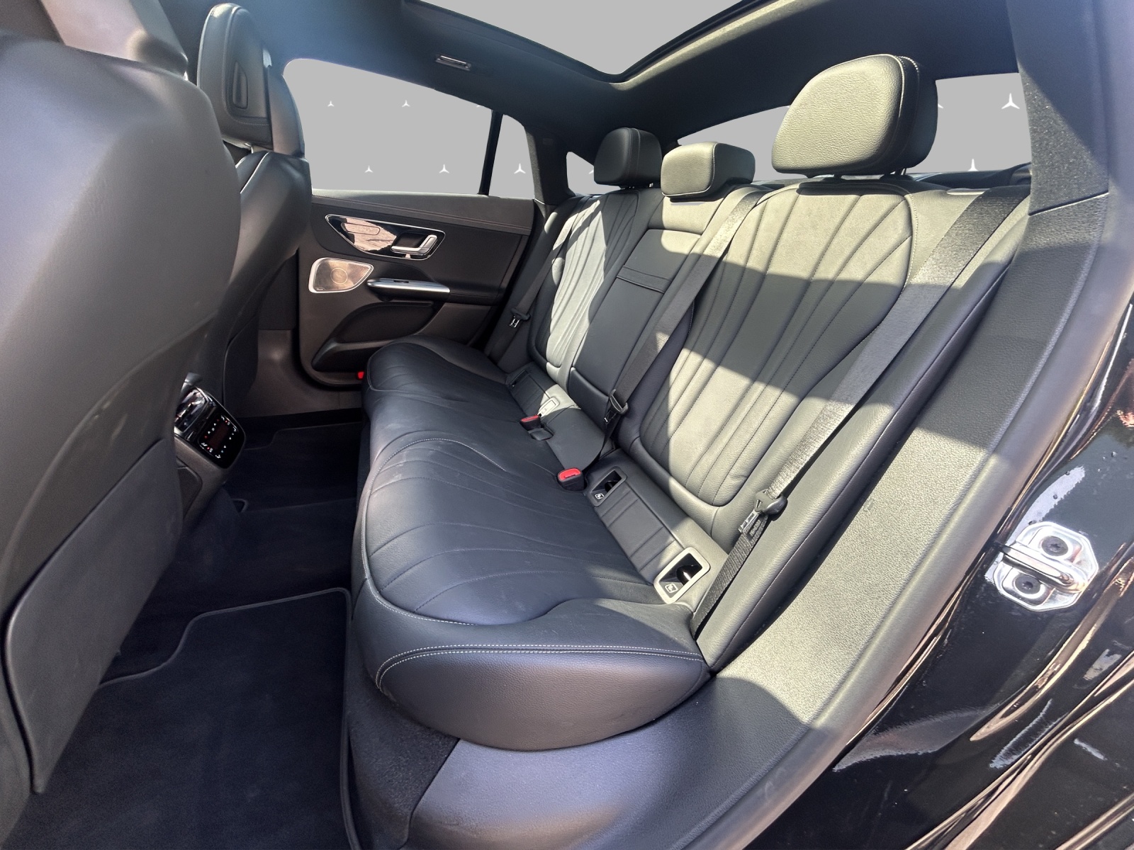 MERCEDES-BENZ EQE 350+-image-10