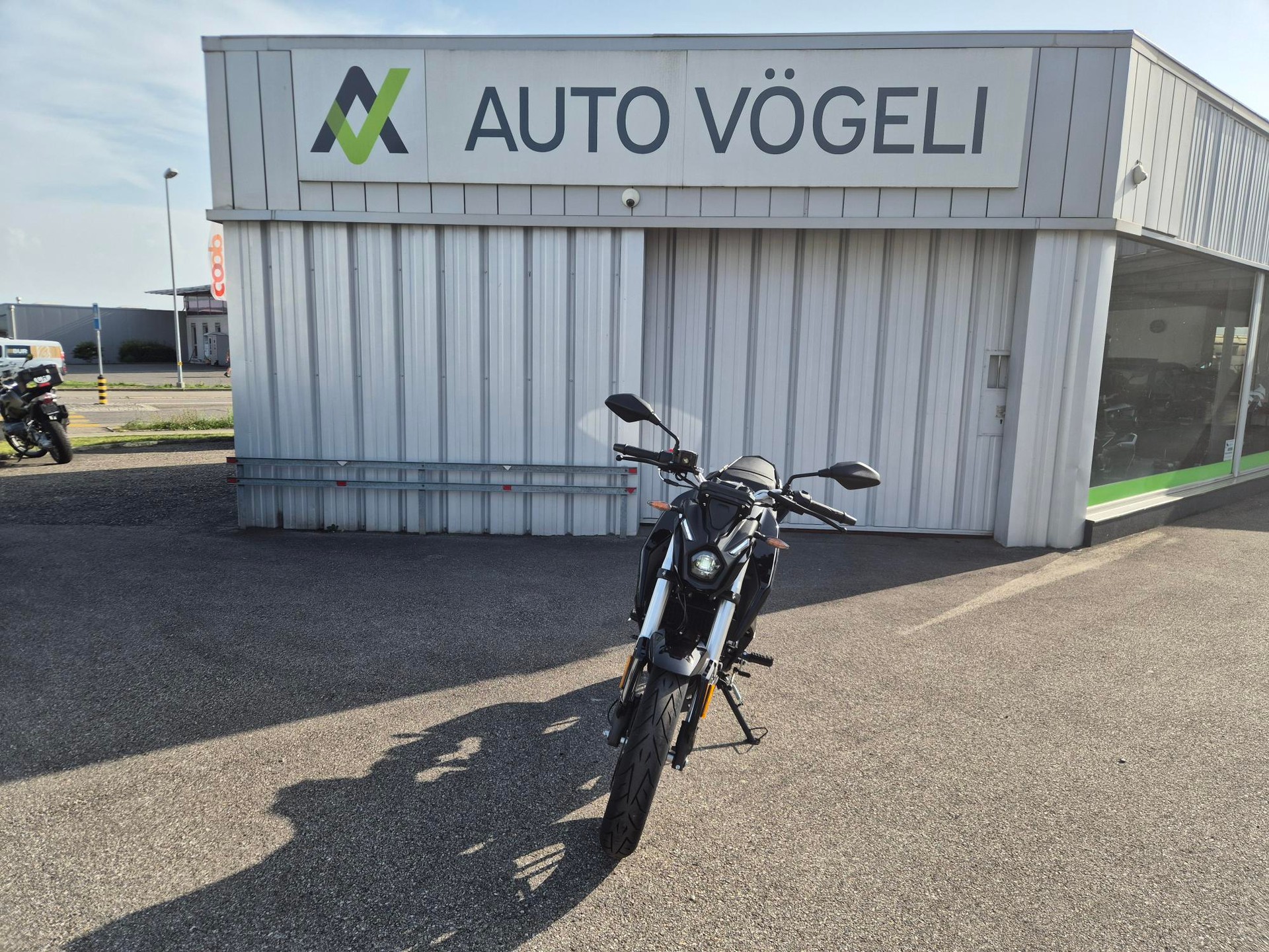 VOGE 125R mit ABS, LED,TFT Display-showroom-element-2