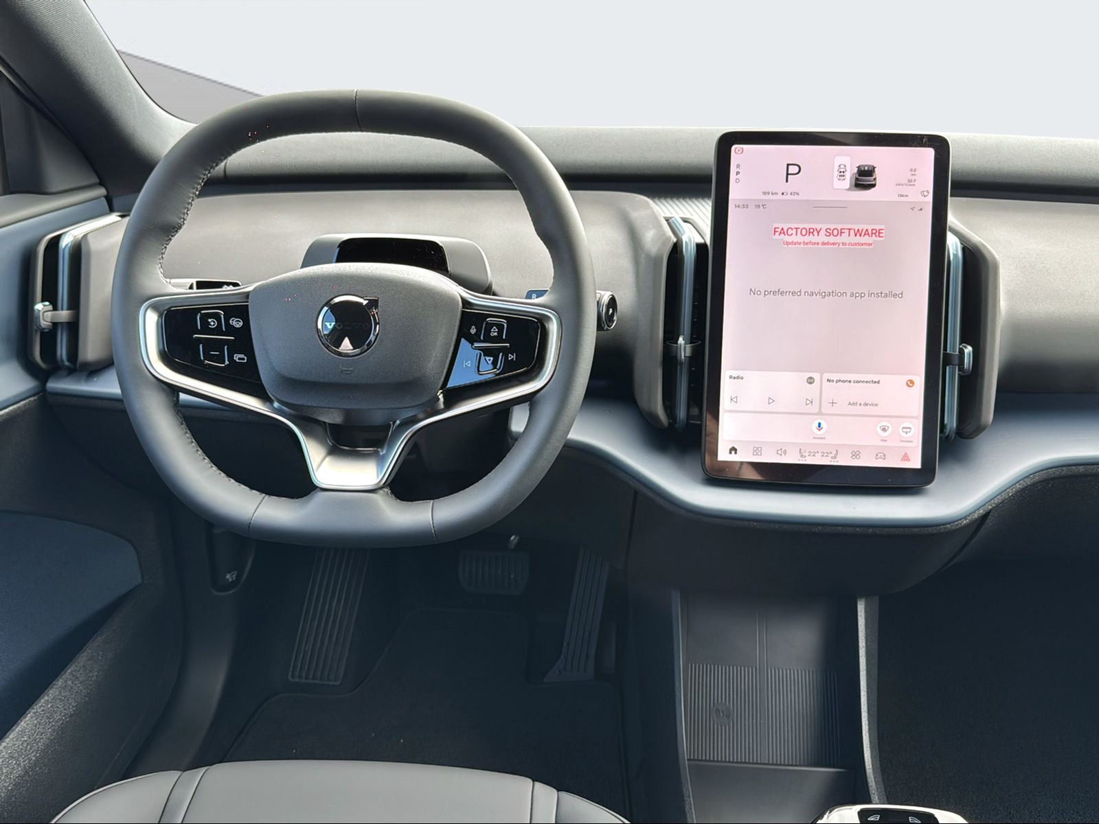 VOLVO EX 30 E60 Plus-image-12