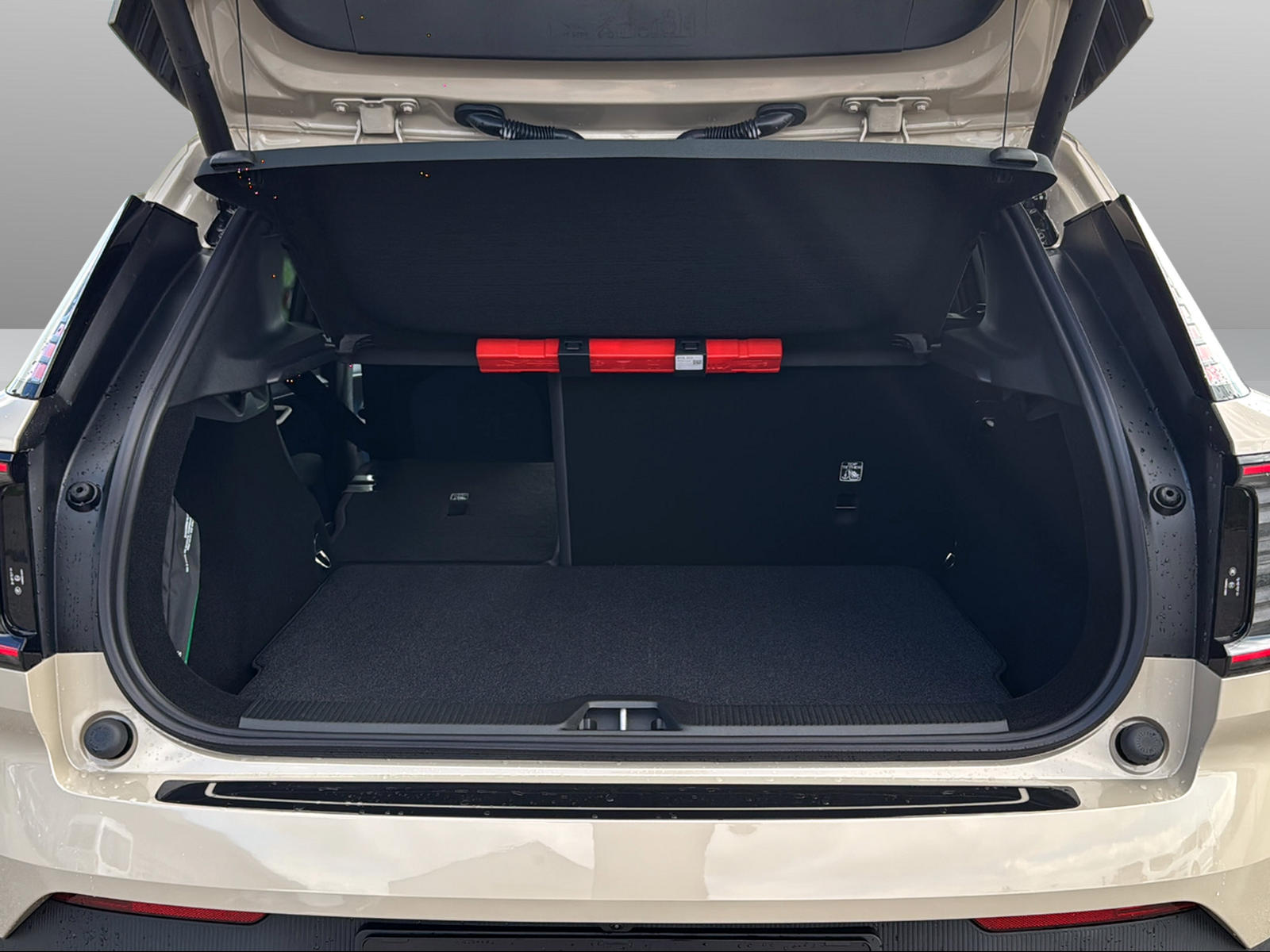 VOLVO EX 30 E60 Plus-image-15