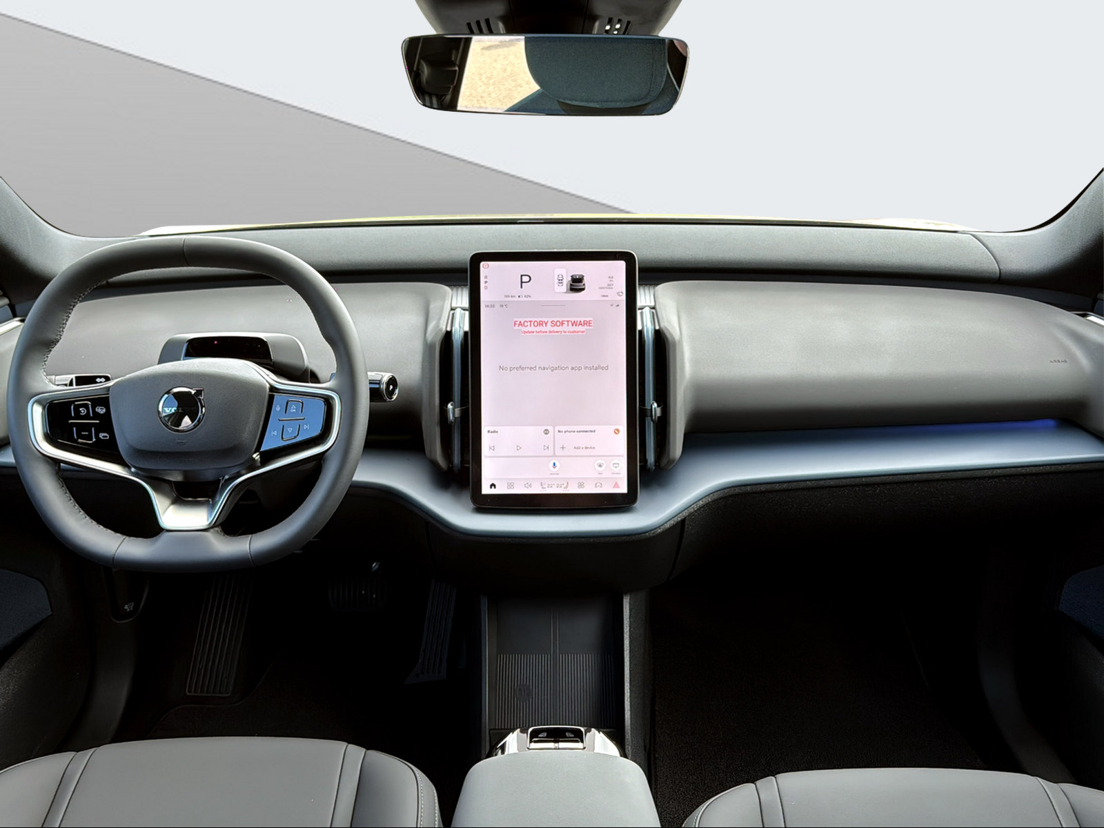 VOLVO EX 30 E60 Plus-image-11