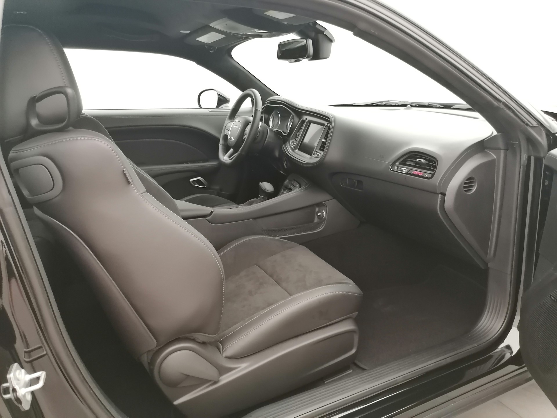 DODGE Challenger 392 WB Scatpack-image-12