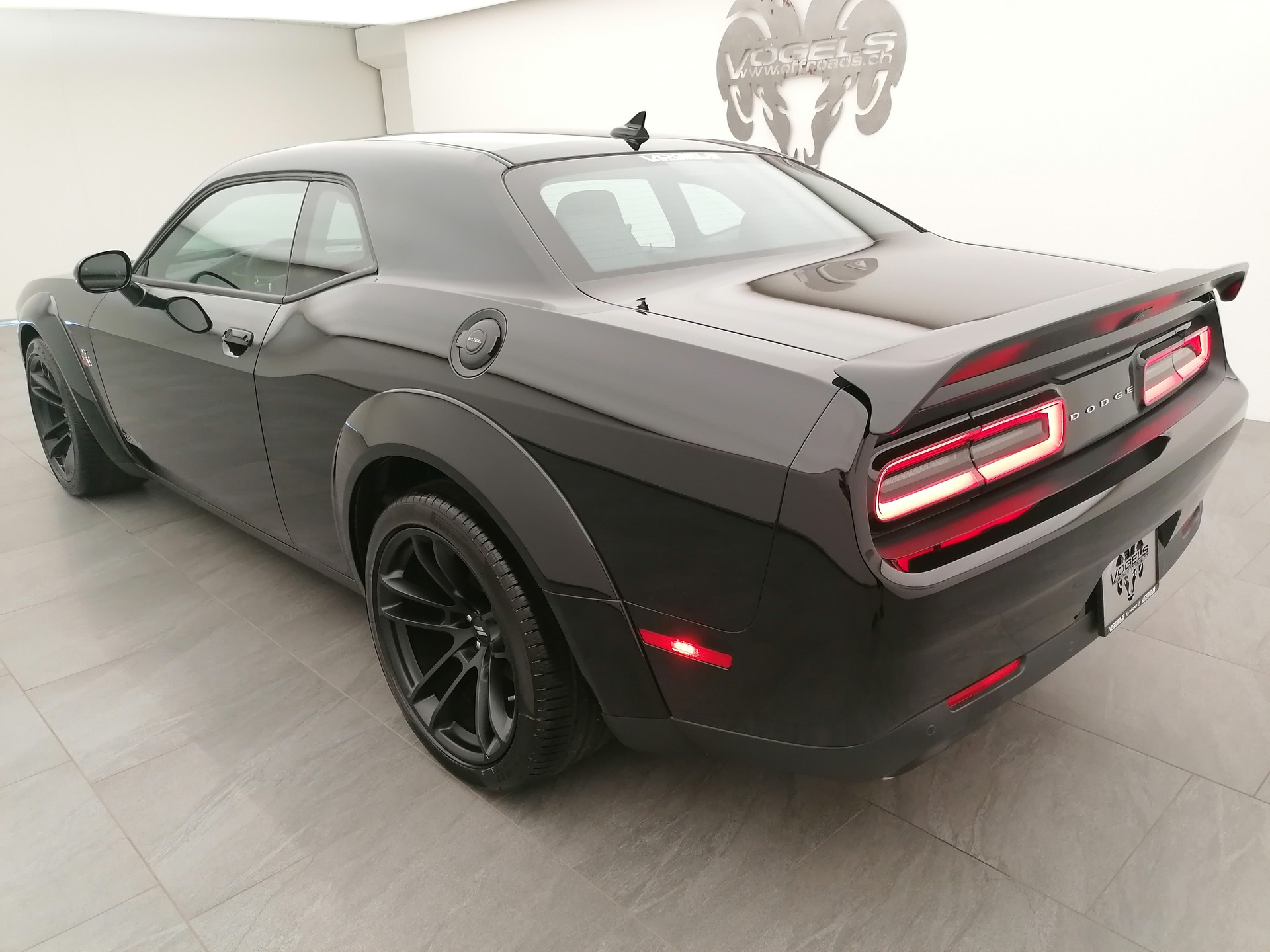 DODGE Challenger 392 WB Scatpack-image-5