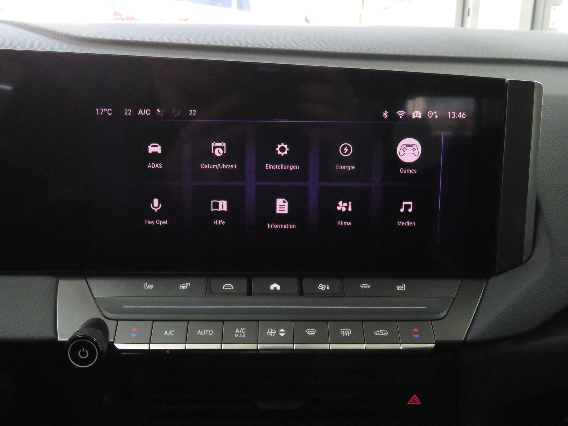 OPEL Astra 1.6 PHEV Turbo Swiss Plus Automat-image-18