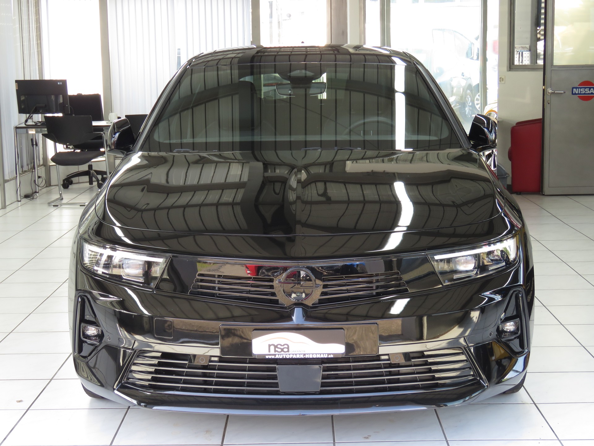 OPEL Astra 1.6 PHEV Turbo Swiss Plus Automat-image-1