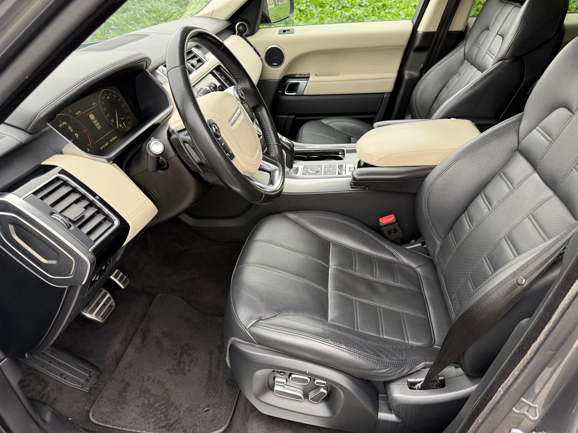 LAND ROVER Range Rover Sport 7 Places 3.0 SDV6 Autobiography Automatic-image-9