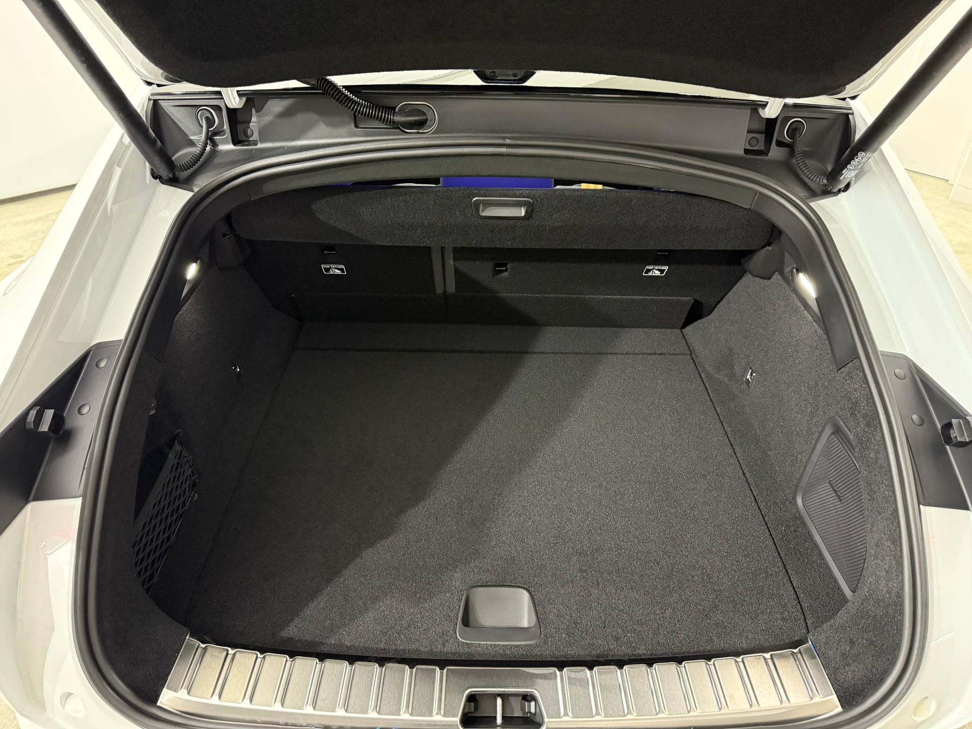 POLESTAR 4 Long Range Dual Motor Perfor-image-6
