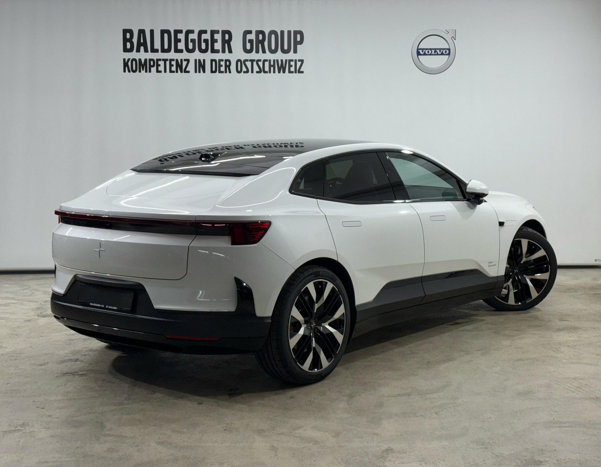 POLESTAR 4 Long Range Dual Motor Perfor-image-2
