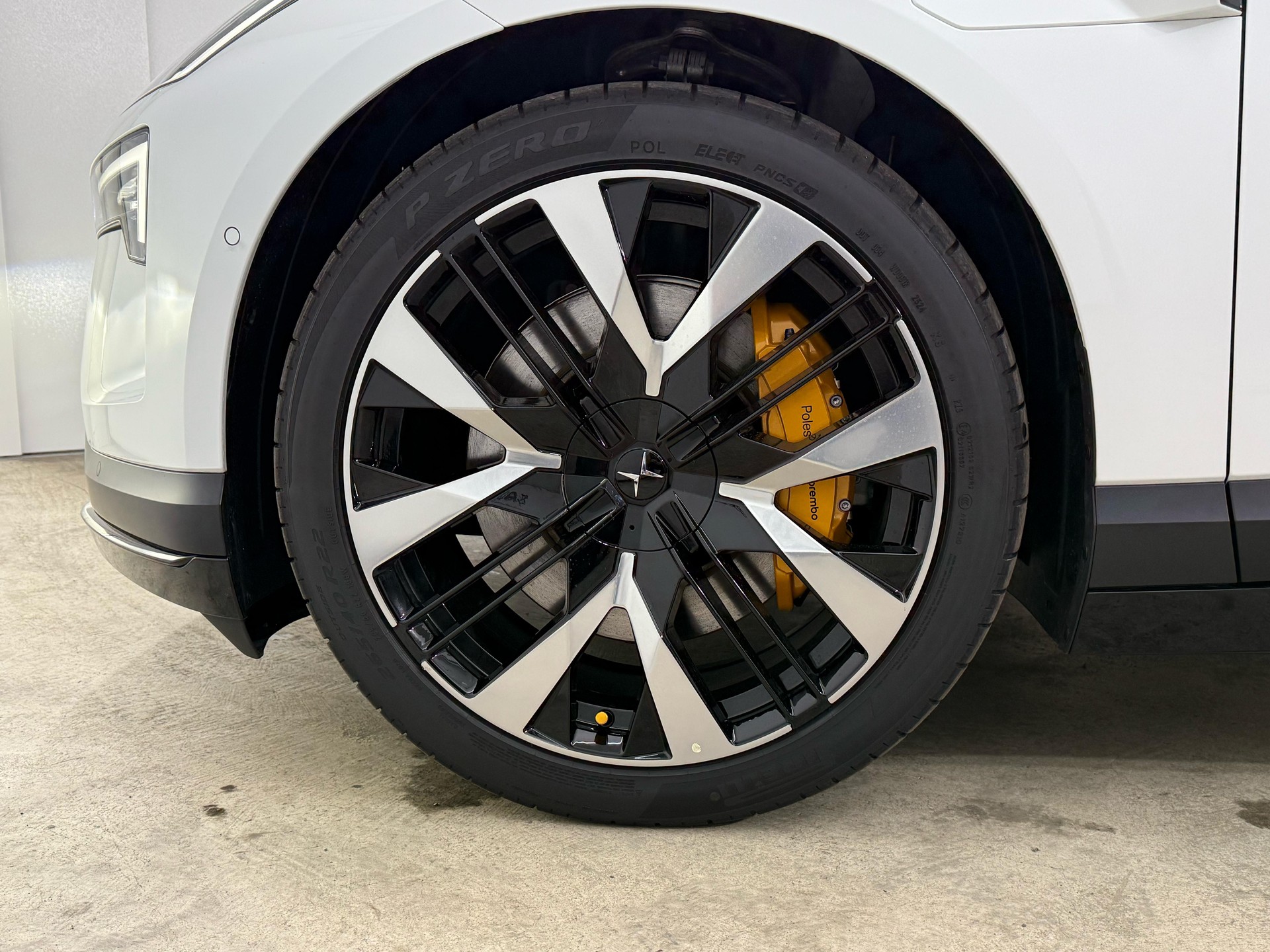 POLESTAR 4 Long Range Dual Motor Perfor-image-7