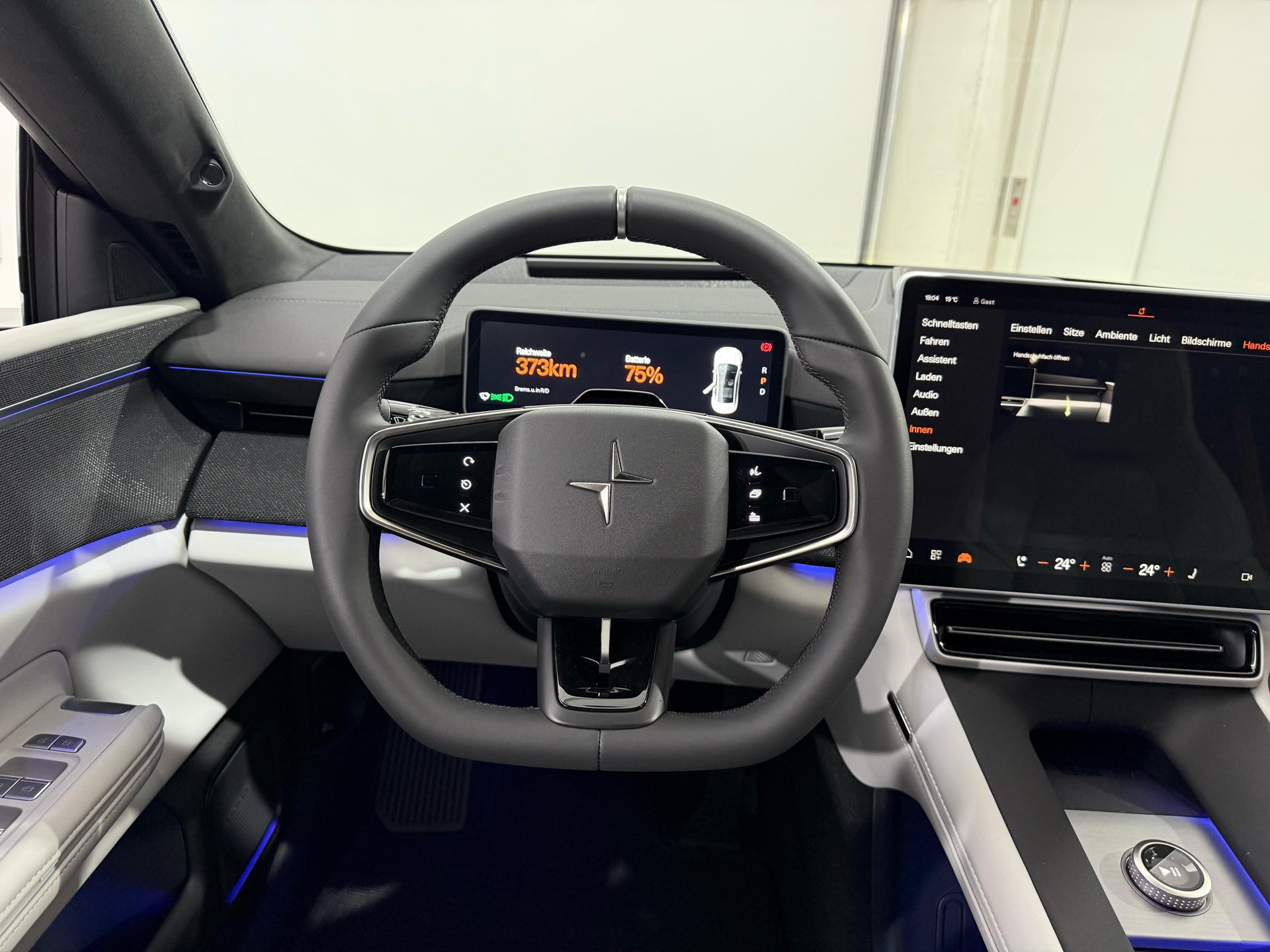 POLESTAR 4 Long Range Dual Motor Perfor-image-10
