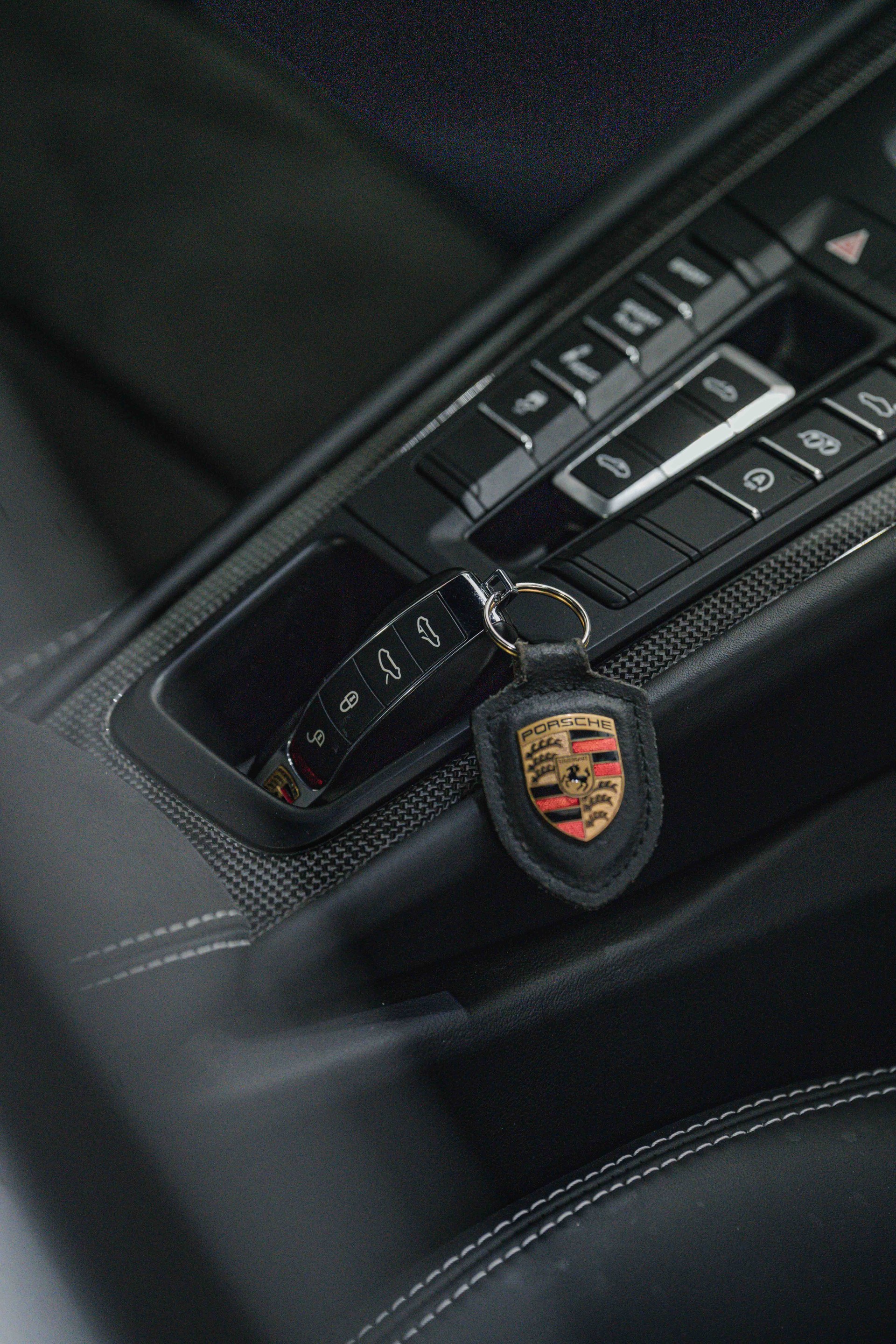 PORSCHE 911 Targa 4 GTS PDK-image-9