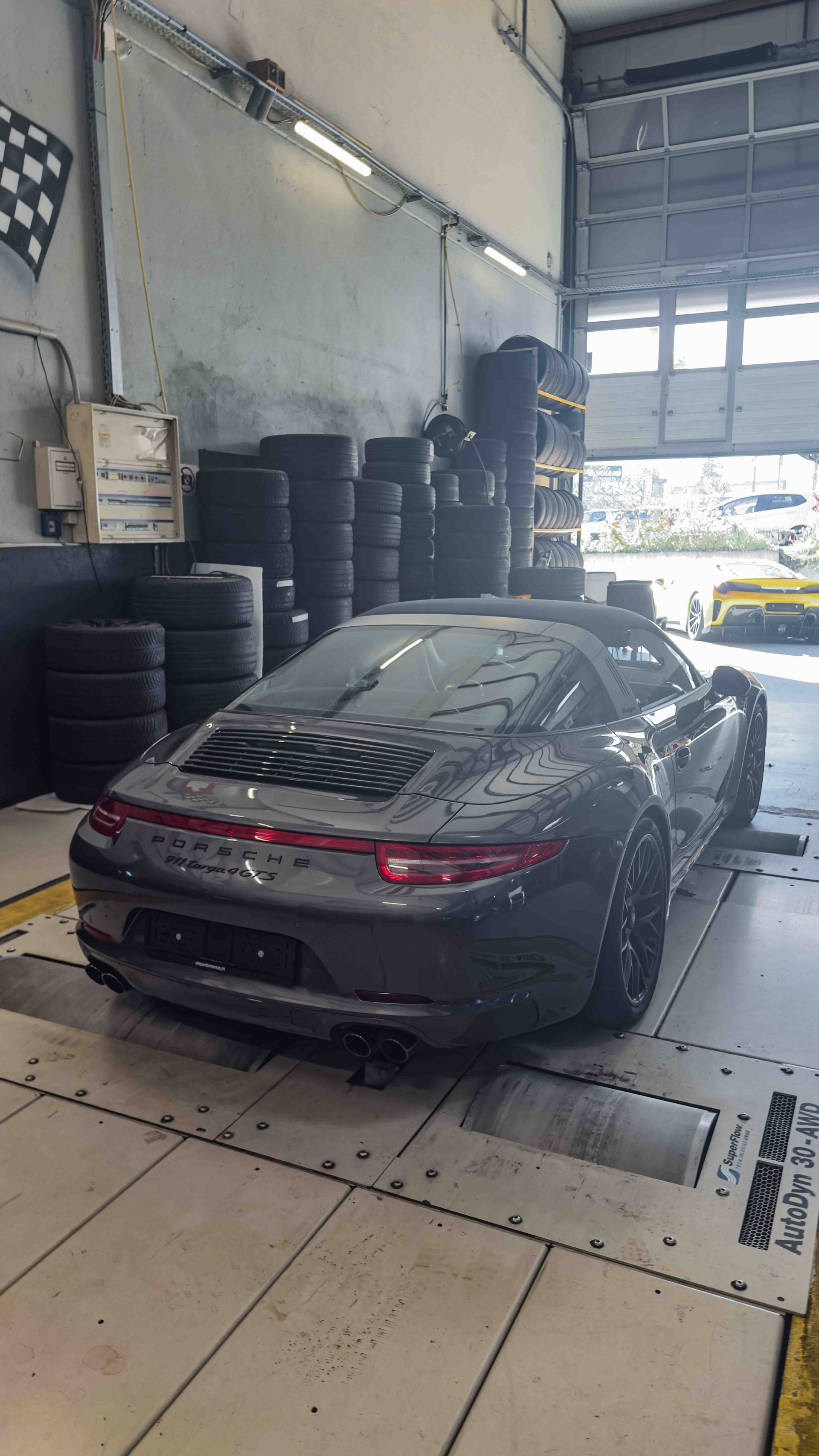 PORSCHE 911 Targa 4 GTS PDK-image-6
