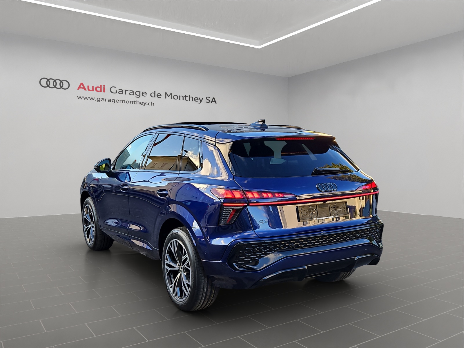 AUDI Q3 SUV 110 kW TFSI S tronic-image-5