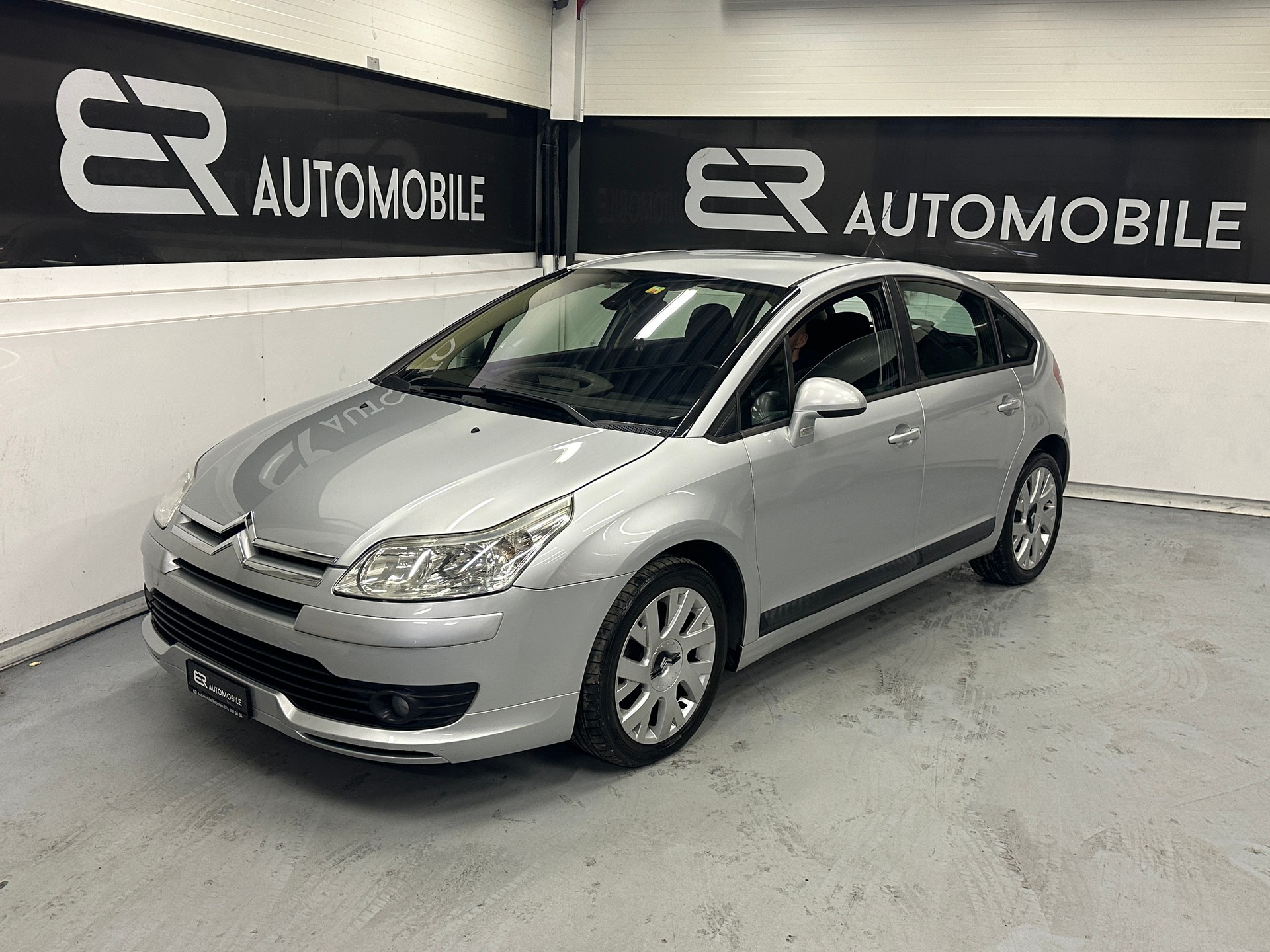 CITROEN C4 Berline 1.6i 16V VTR-image-0